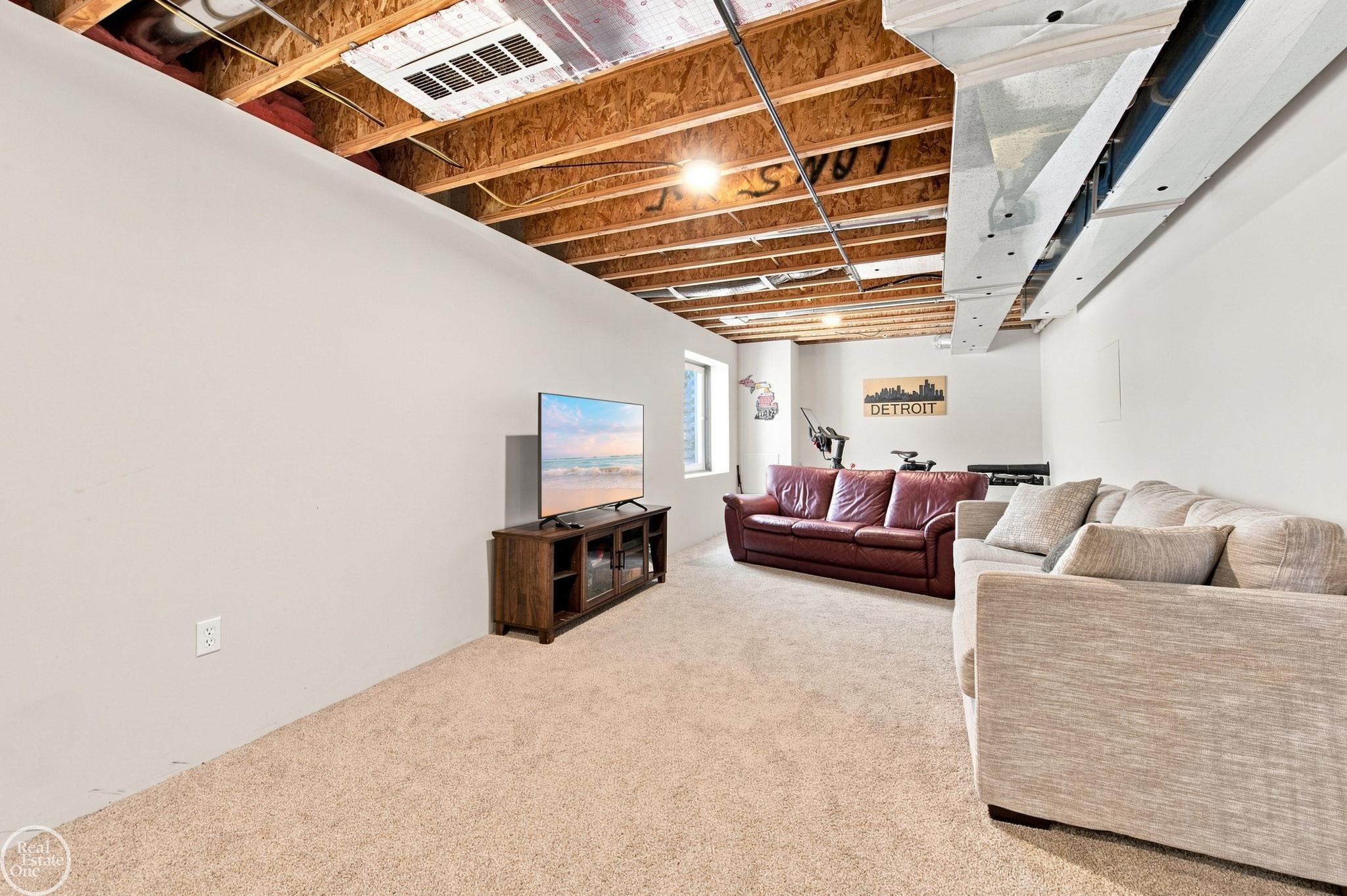 49720 E Central Park Property Photo 26