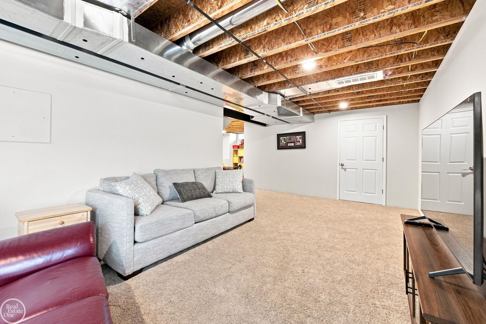 49720 E Central Park Property Photo 27