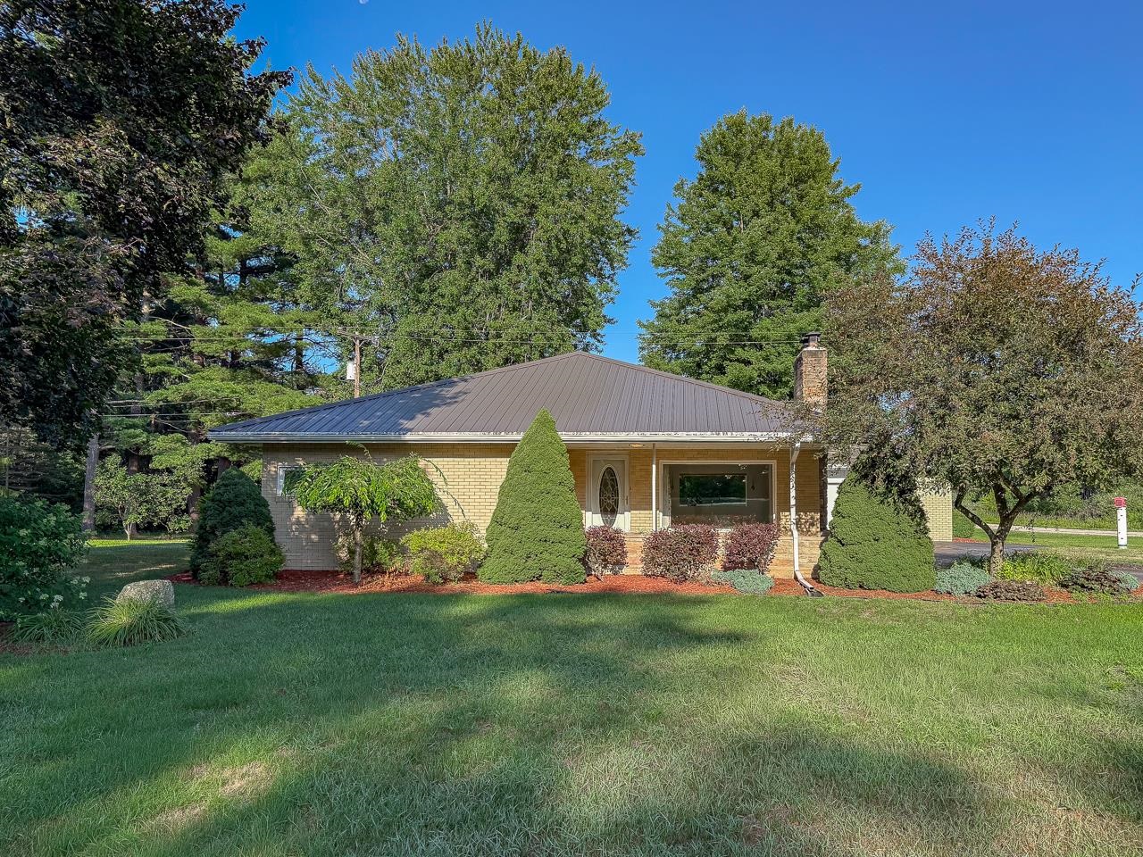 3999 N Castor Road Property Photo 3