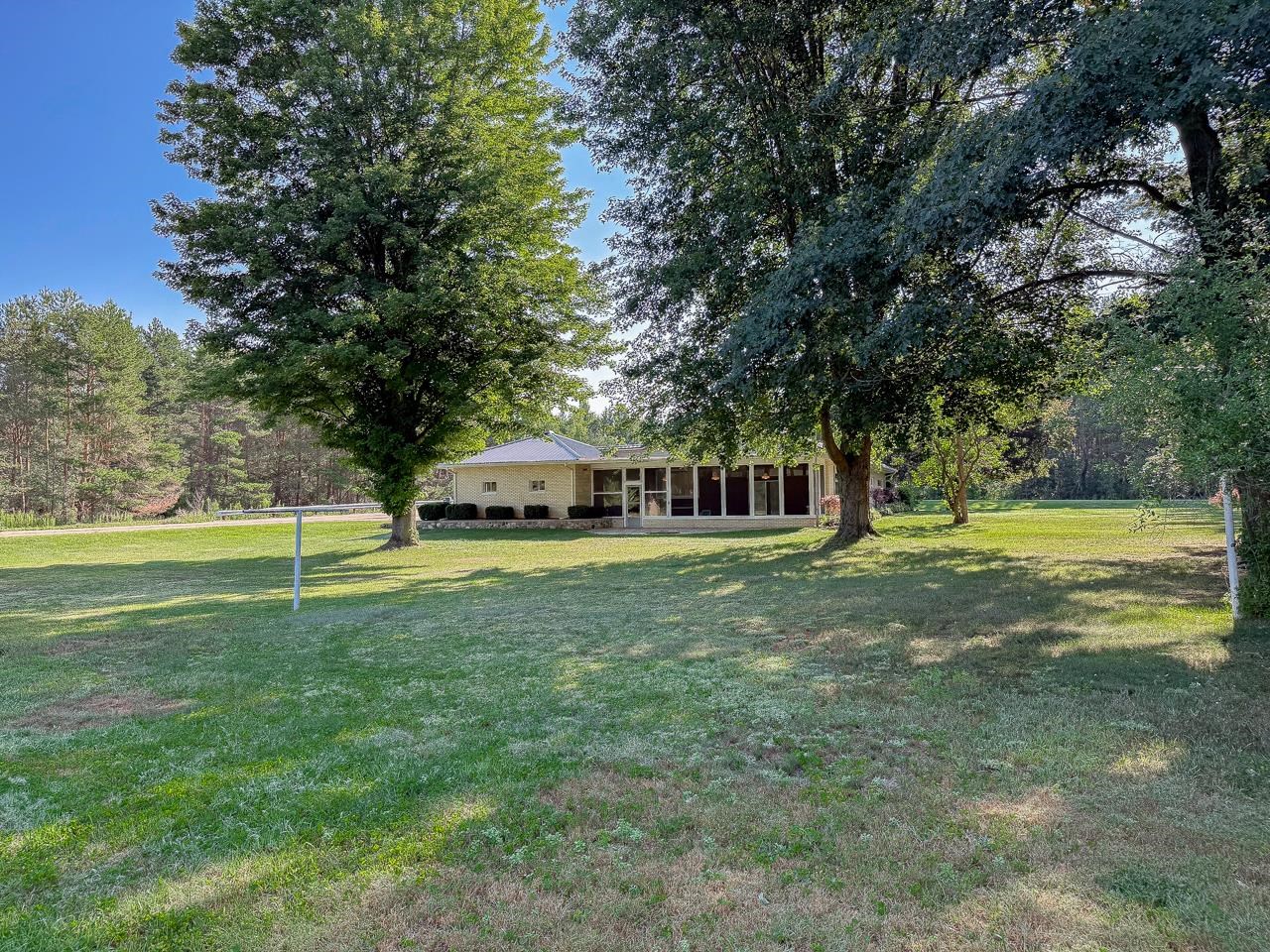 3999 N Castor Road Property Photo 8