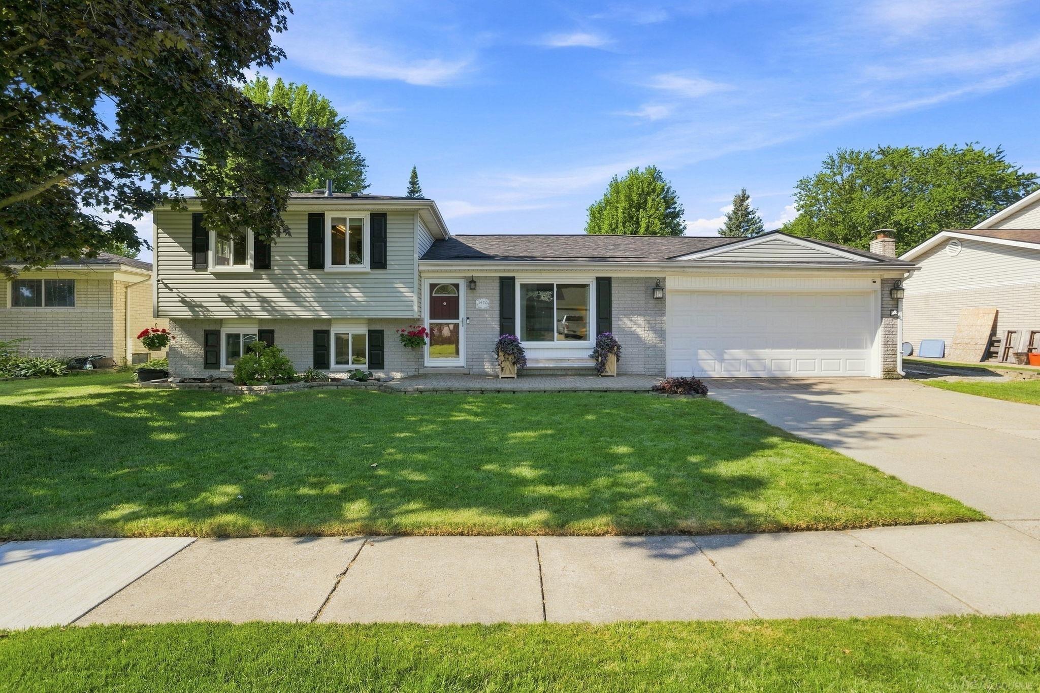 34710 Devonshire Road Property Photo 1