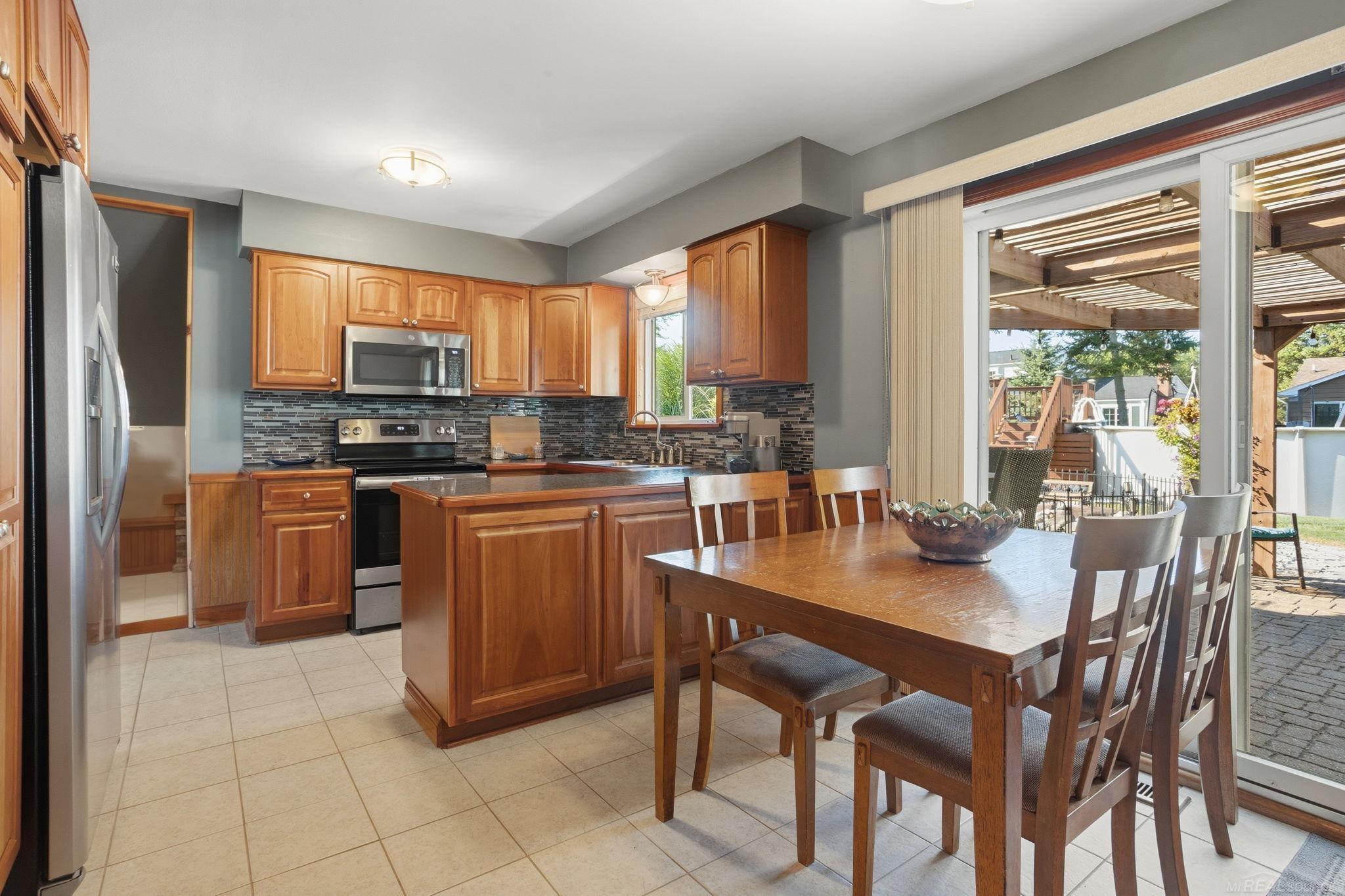 34710 Devonshire Road Property Photo 9