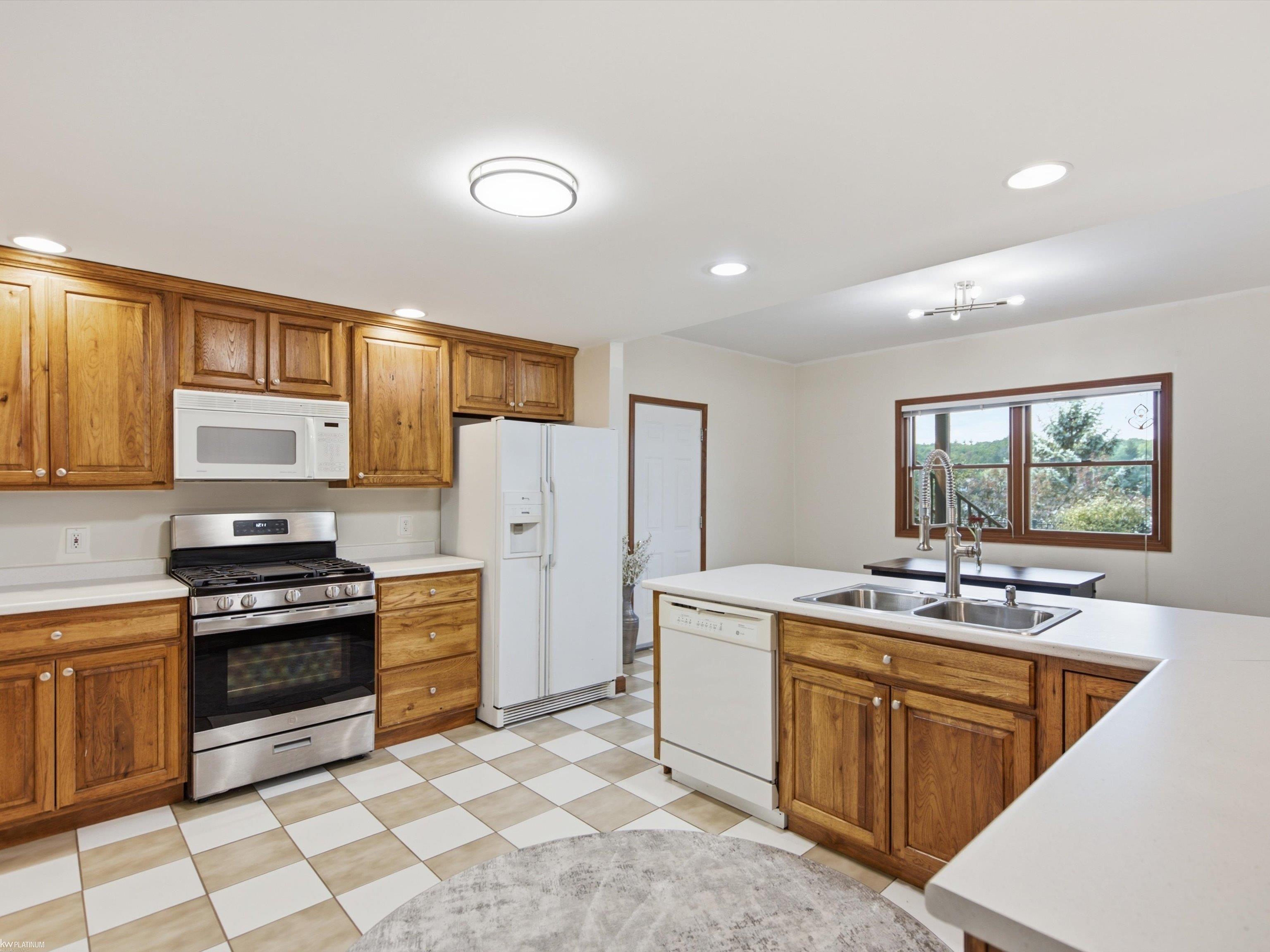 3686 East Lake Drive Property Photo 47