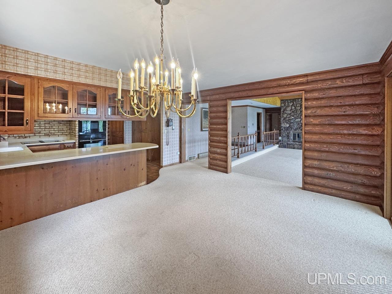 189 E Park Drive Property Photo 7