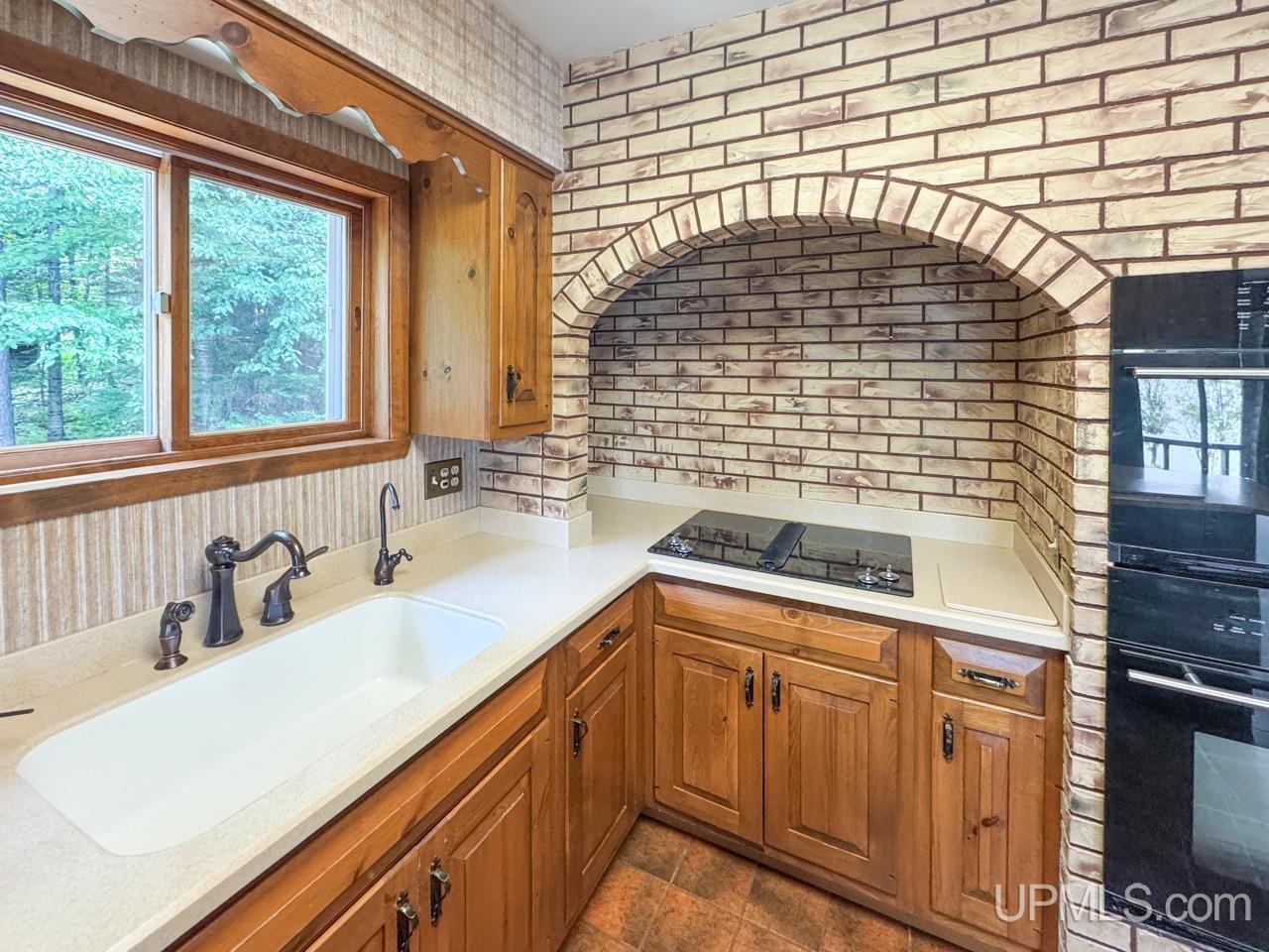 189 E Park Drive Property Photo 10