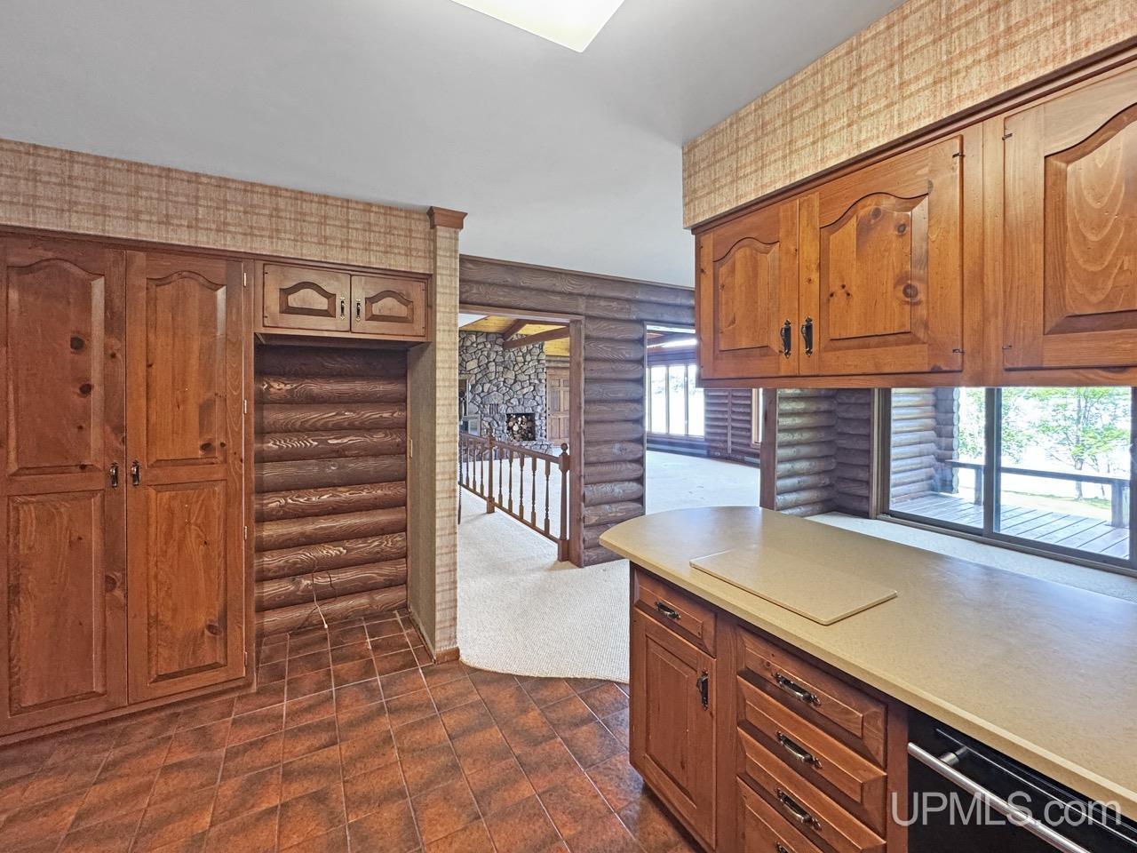189 E Park Drive Property Photo 12