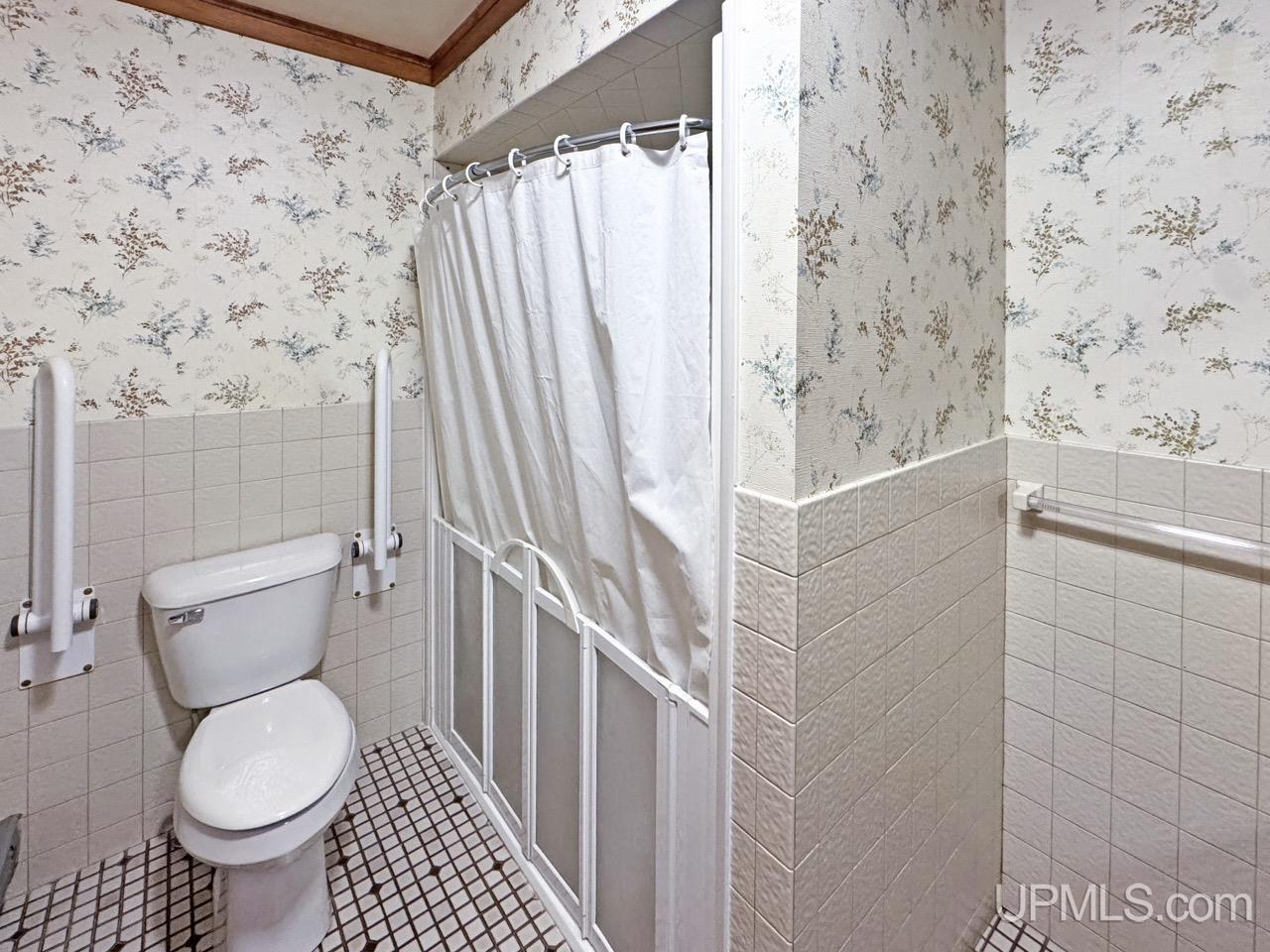 189 E Park Drive Property Photo 22