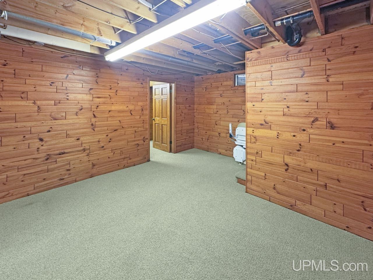 189 E Park Drive Property Photo 27
