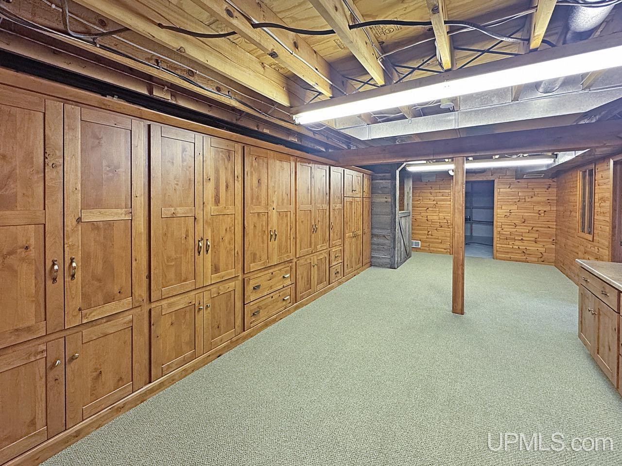 189 E Park Drive Property Photo 30