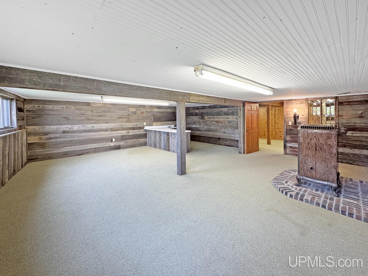 189 E Park Drive Property Photo 35