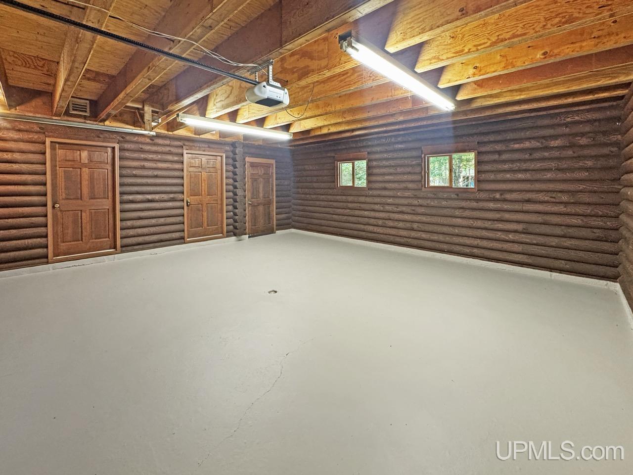 189 E Park Drive Property Photo 43