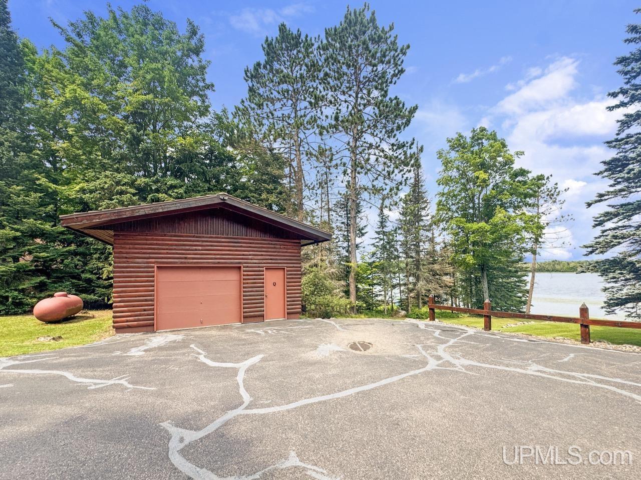 189 E Park Drive Property Photo 46