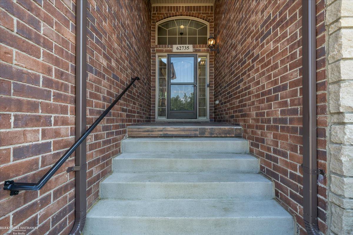 62735 Franklin Park Drive Property Photo 7