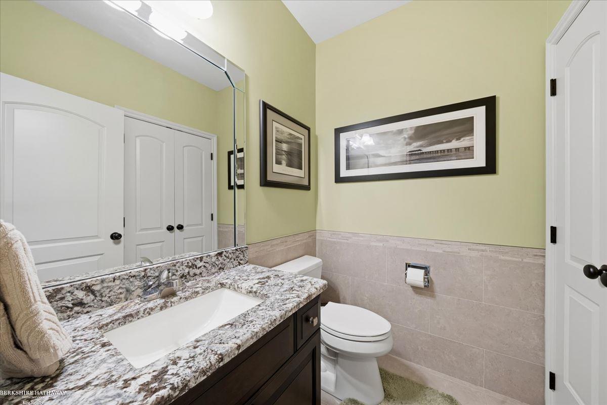 62735 Franklin Park Drive Property Photo 27
