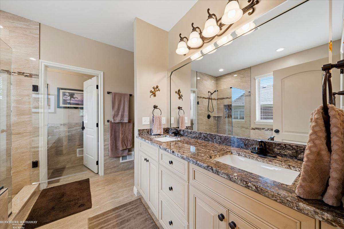 62735 Franklin Park Drive Property Photo 37