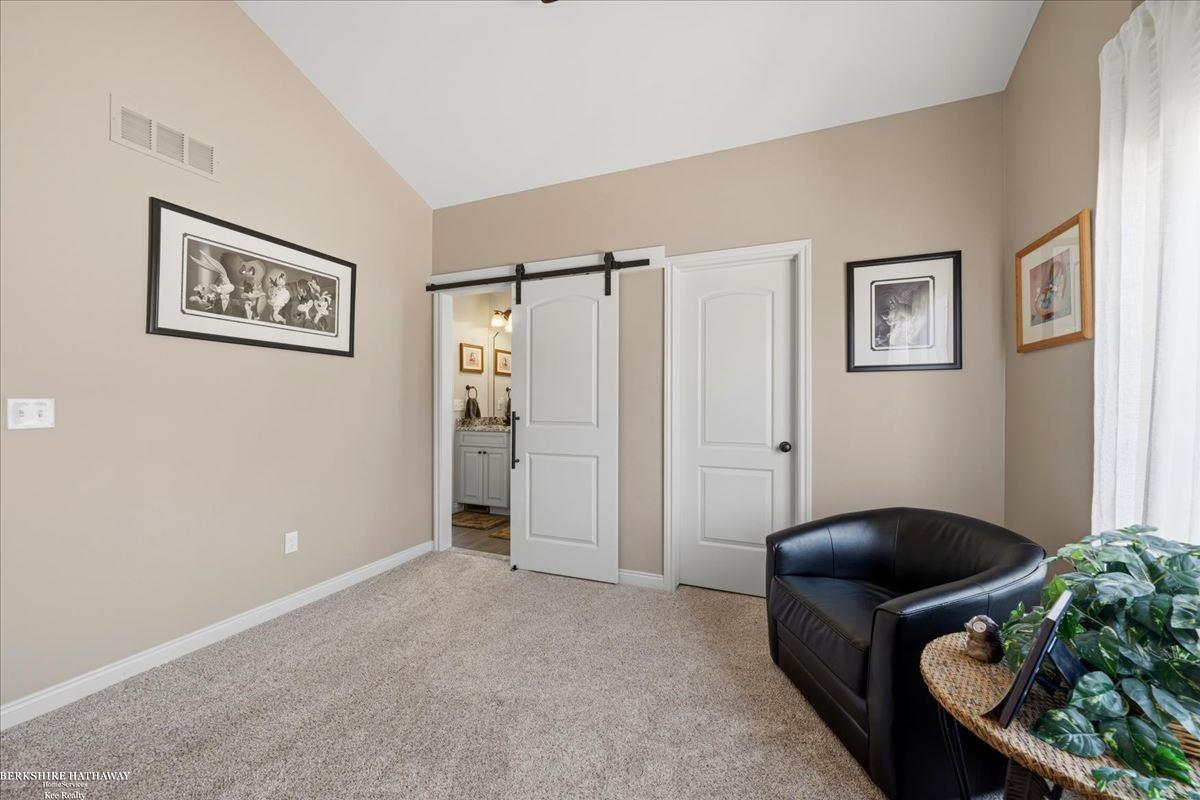 62735 Franklin Park Drive Property Photo 42