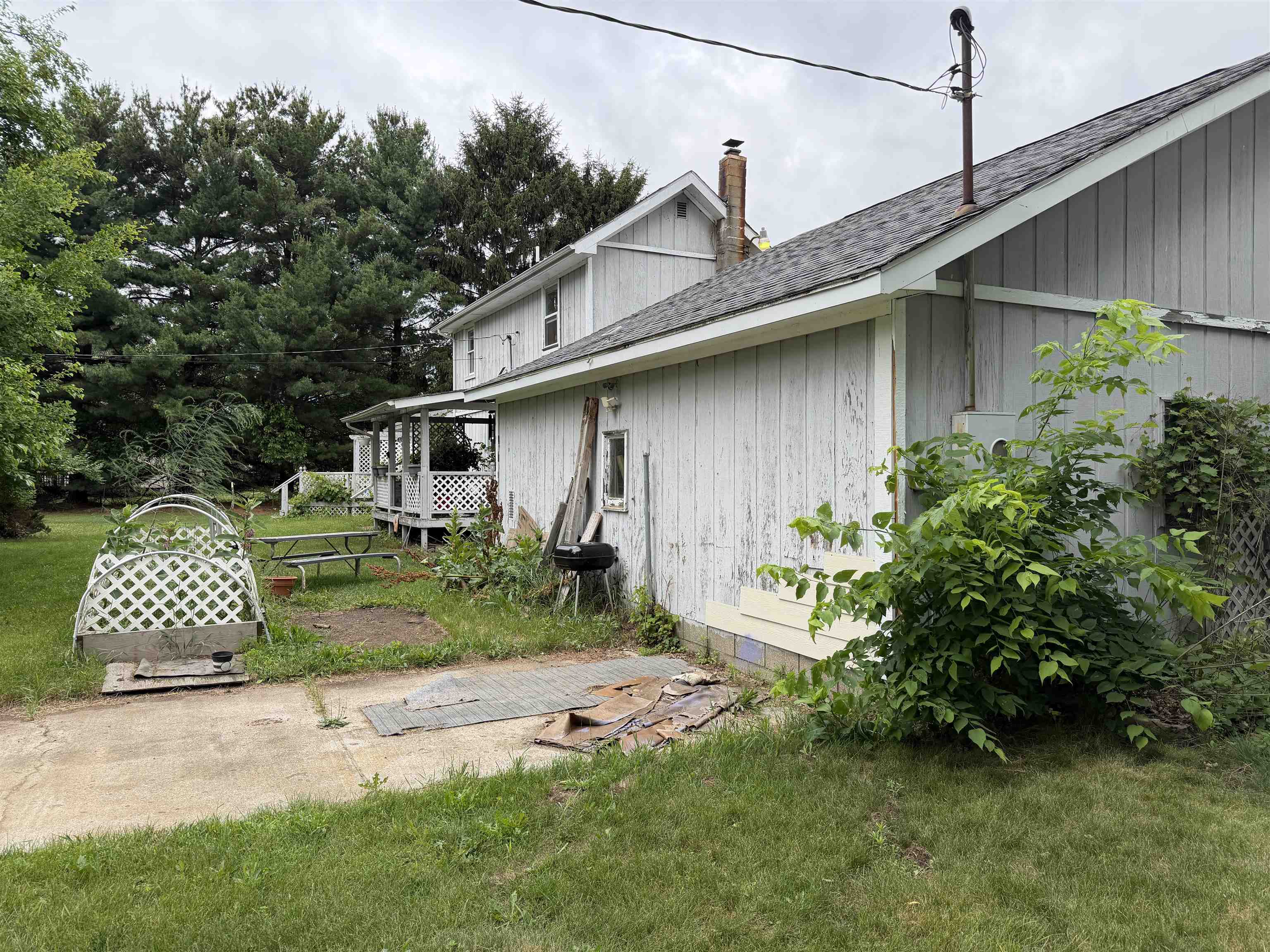 6460 E Bennington Road Property Photo 2