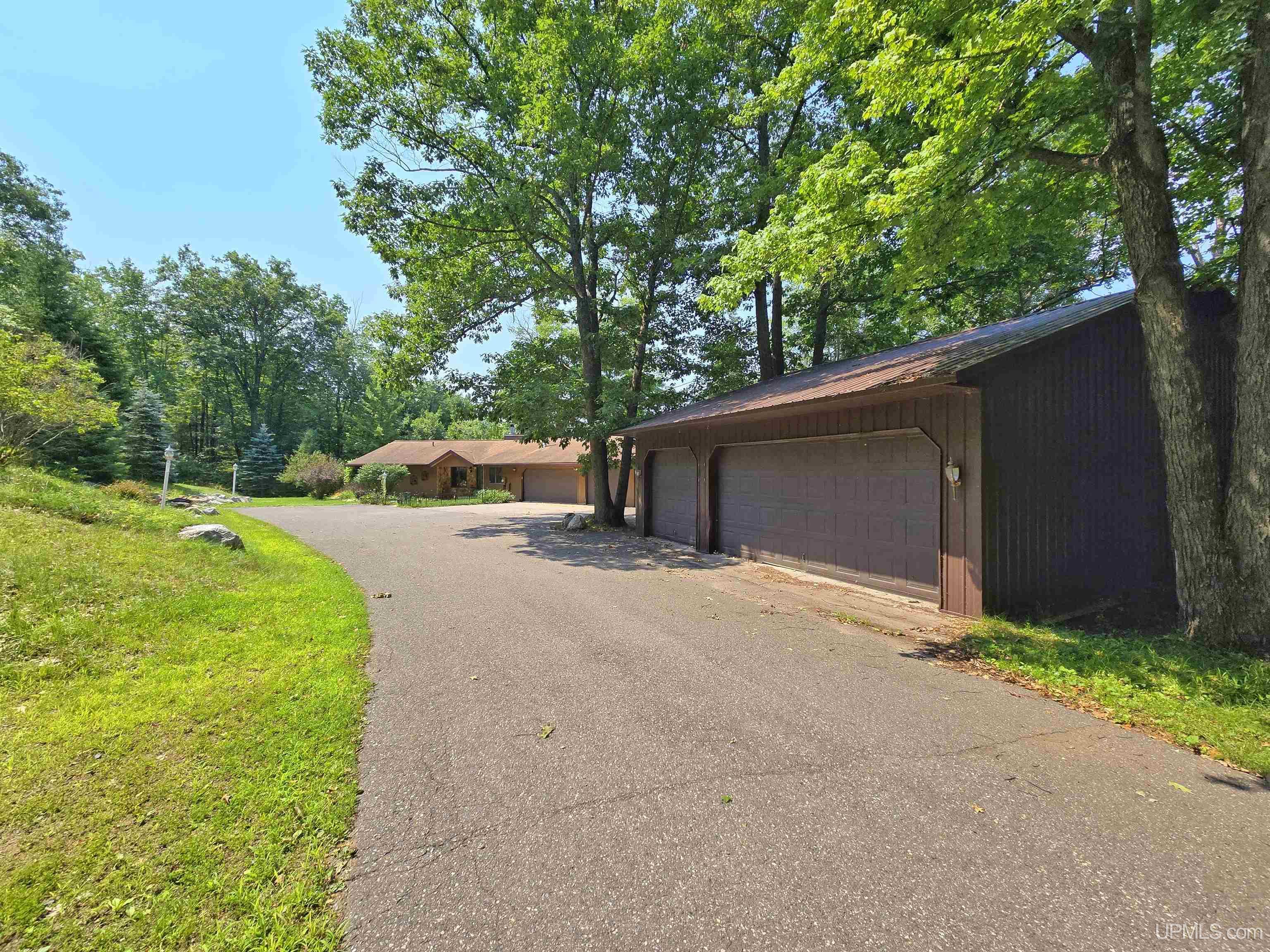 N4073 Pine Mountain Drive Property Photo 3