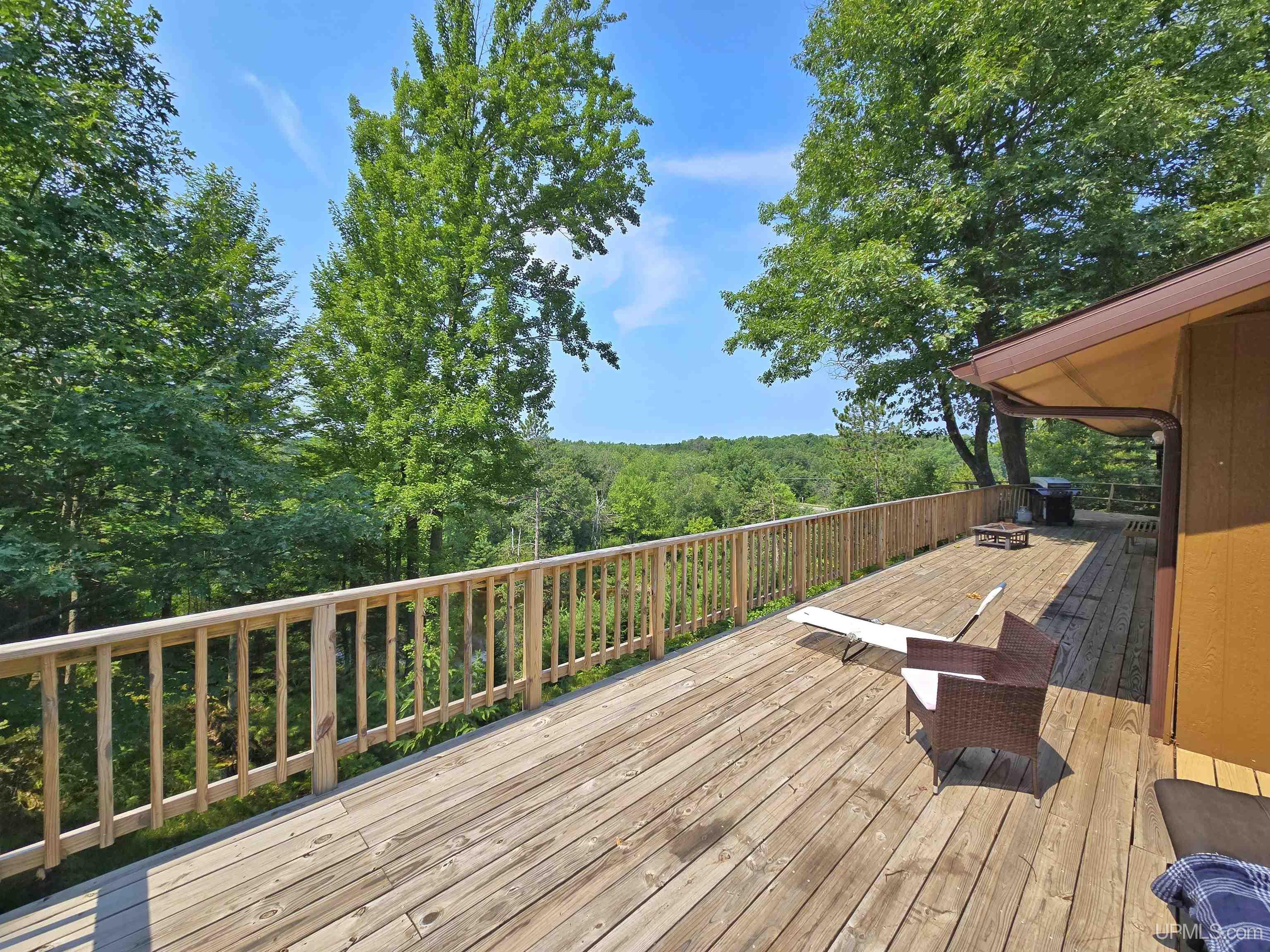 N4073 Pine Mountain Drive Property Photo 6