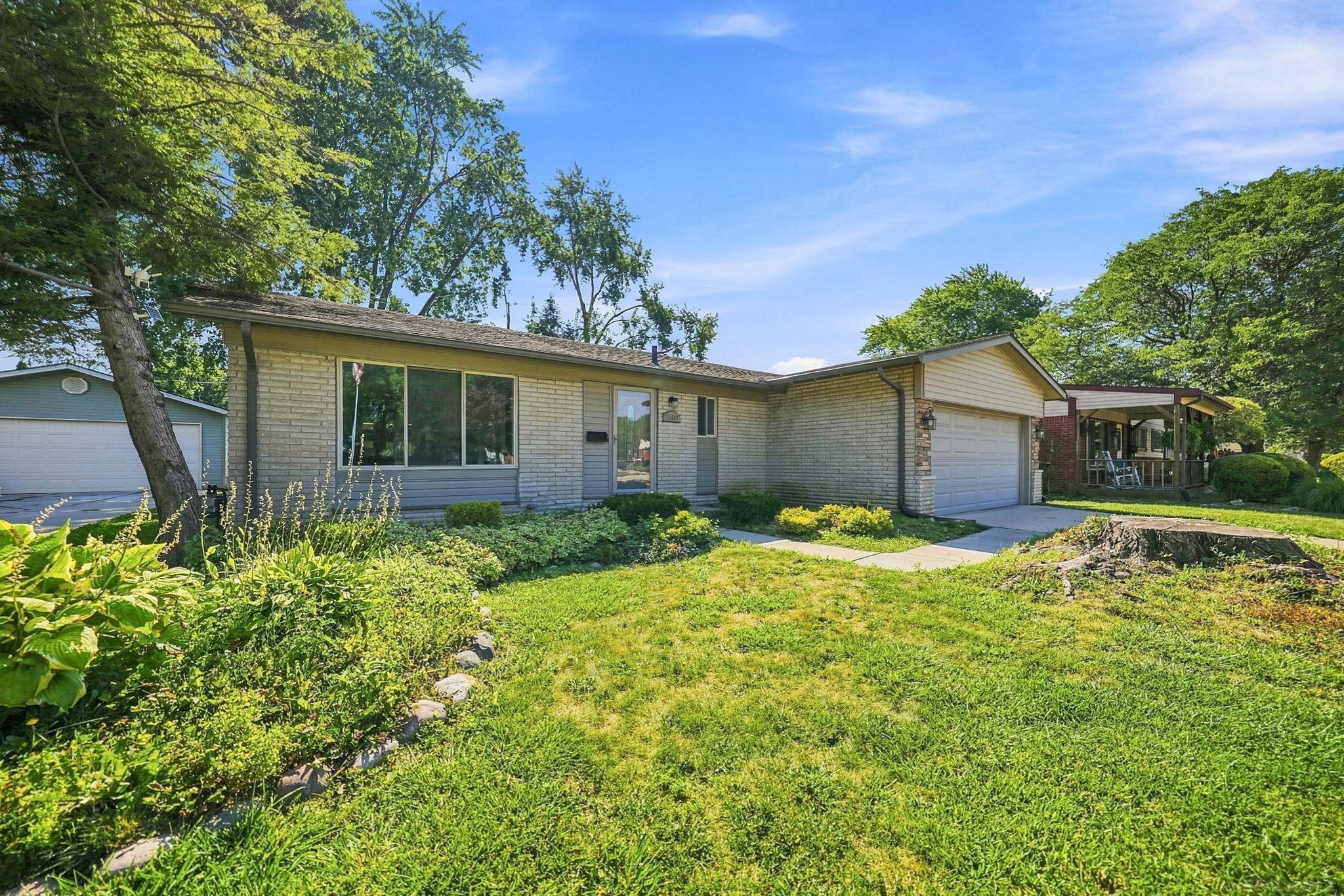 37340 Castleton Drive Property Photo 1