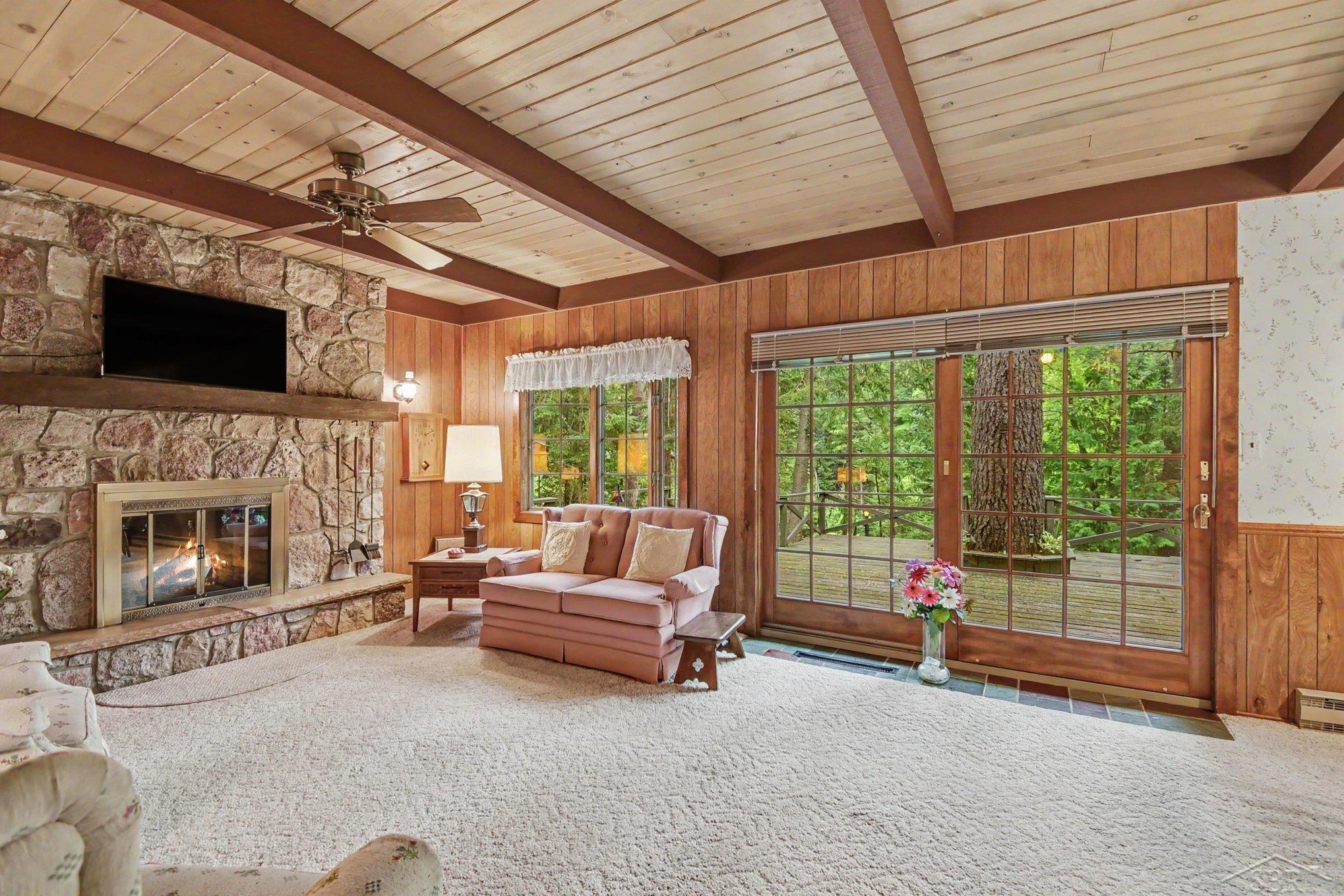 5956 Buffalo Trail Property Photo 4