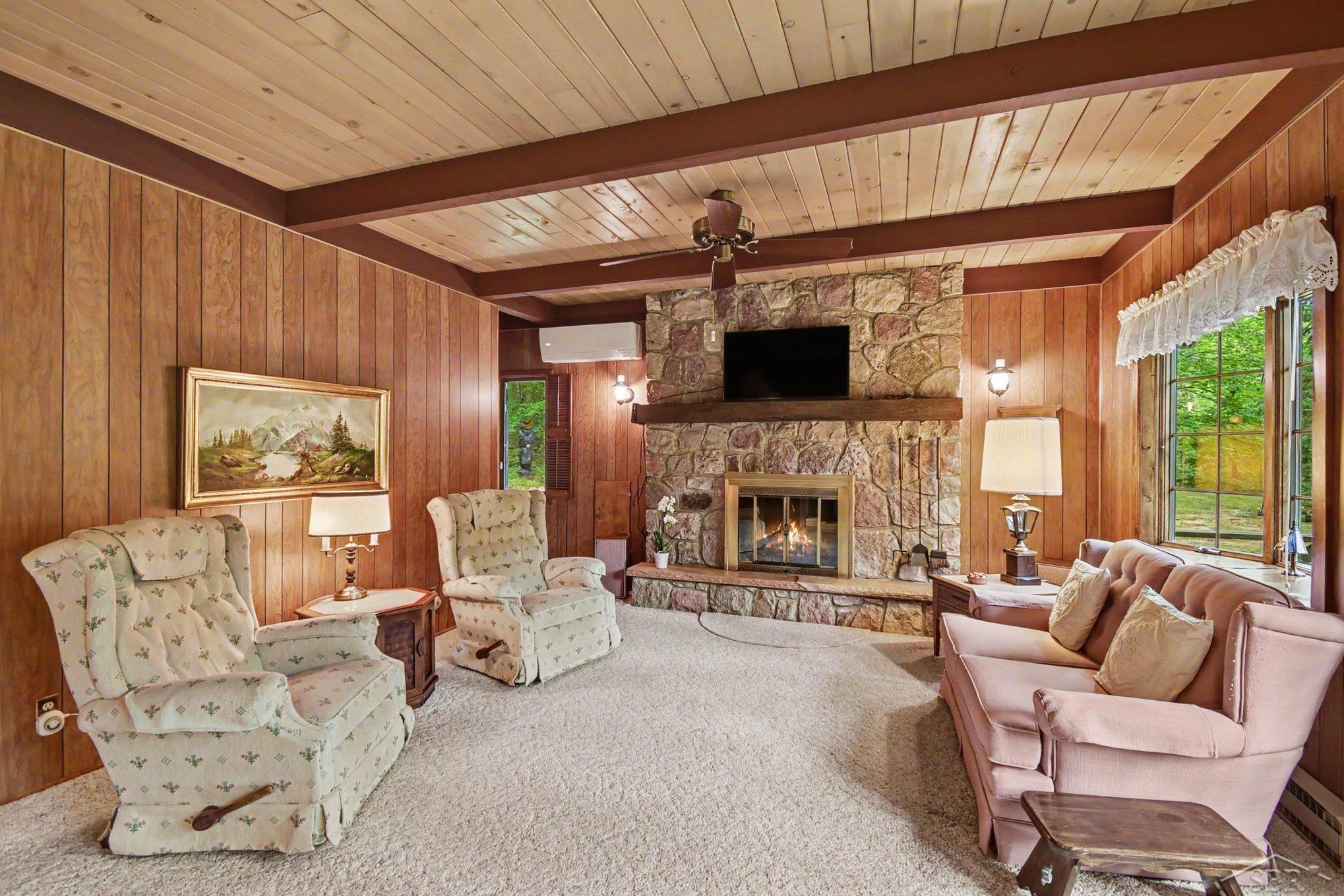 5956 Buffalo Trail Property Photo 5