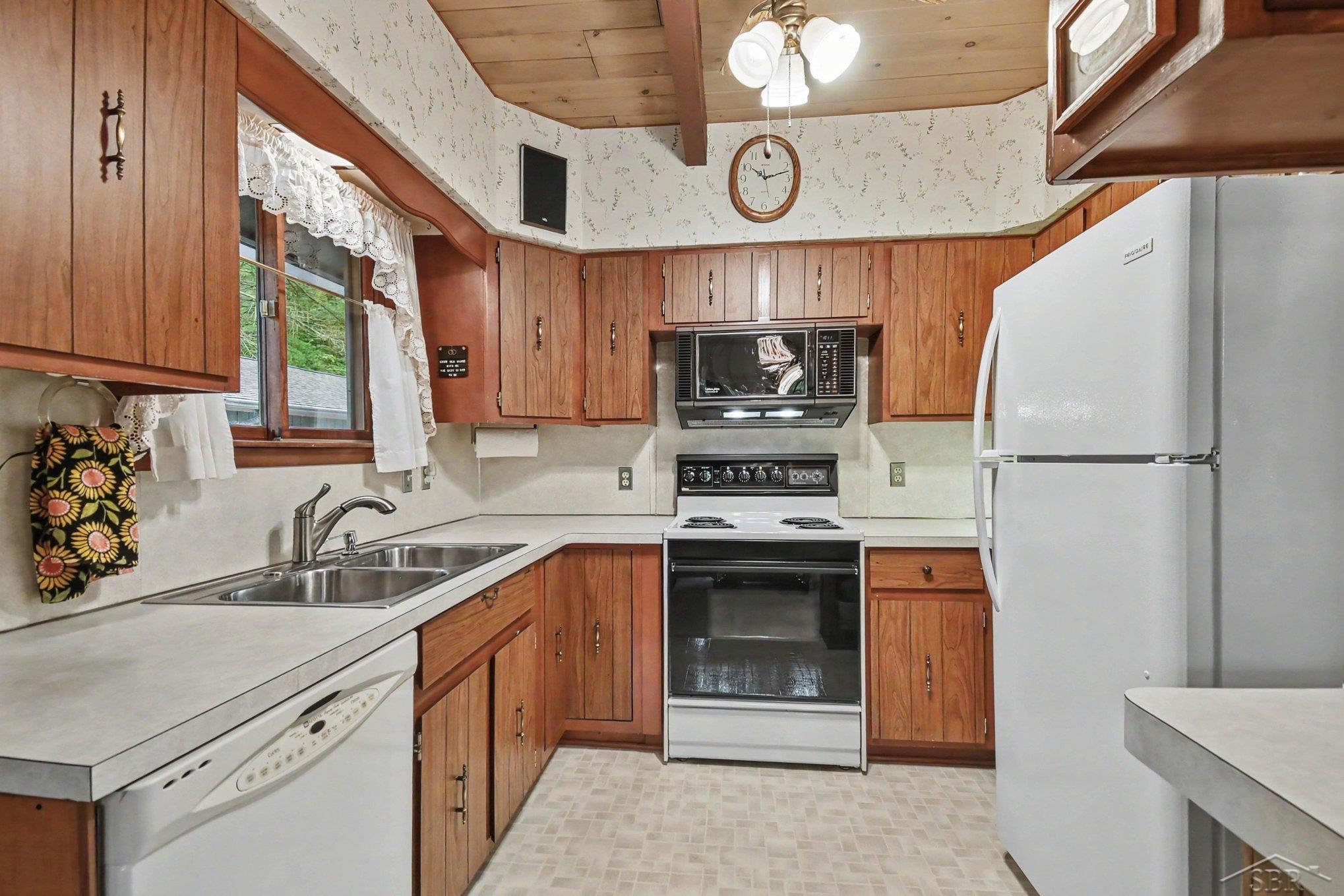 5956 Buffalo Trail Property Photo 10