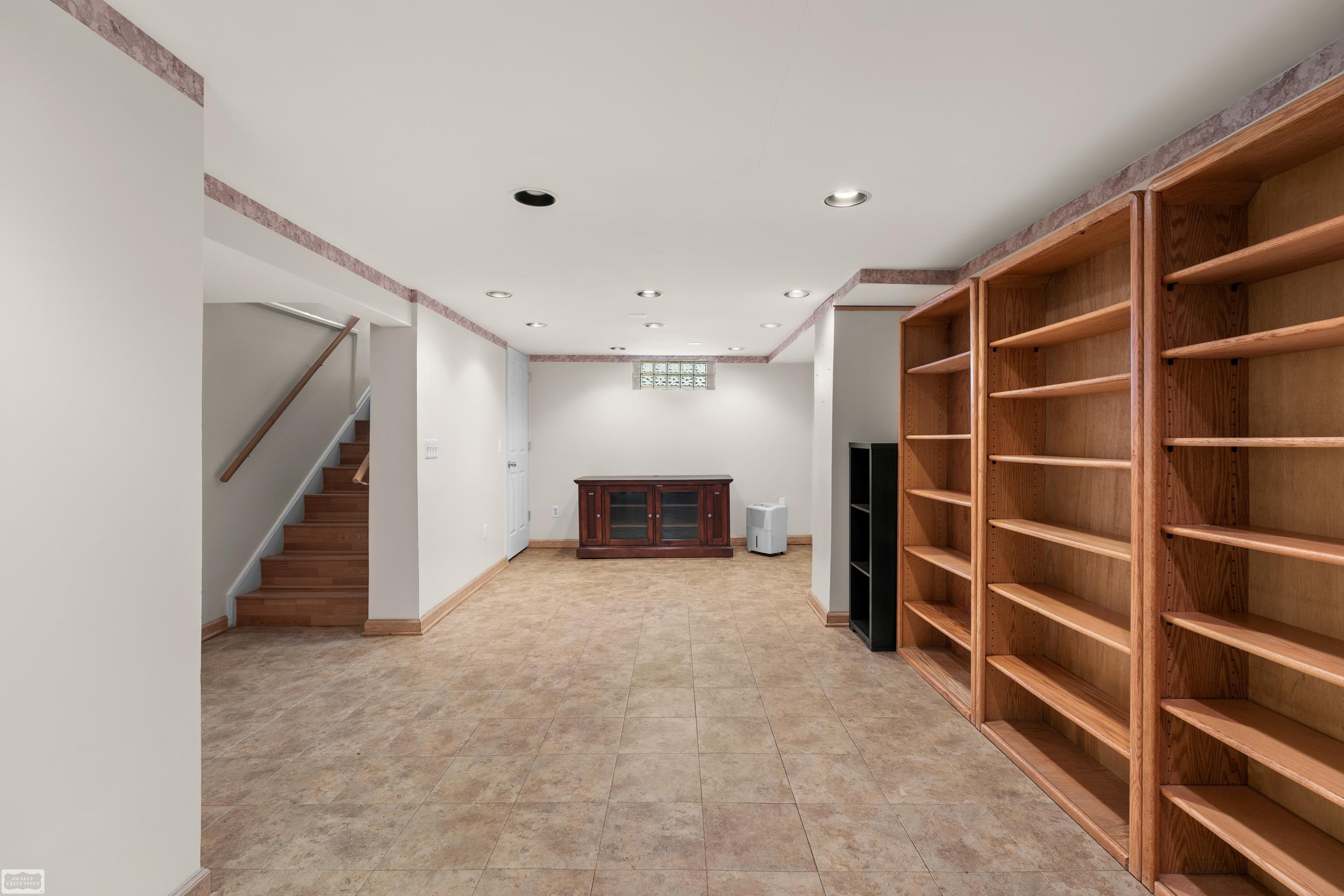 345 Gargantua Avenue Property Photo 22