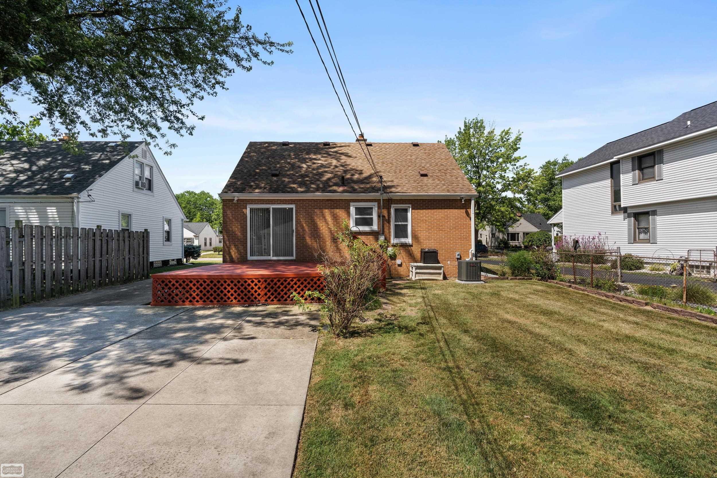 345 Gargantua Avenue Property Photo 28
