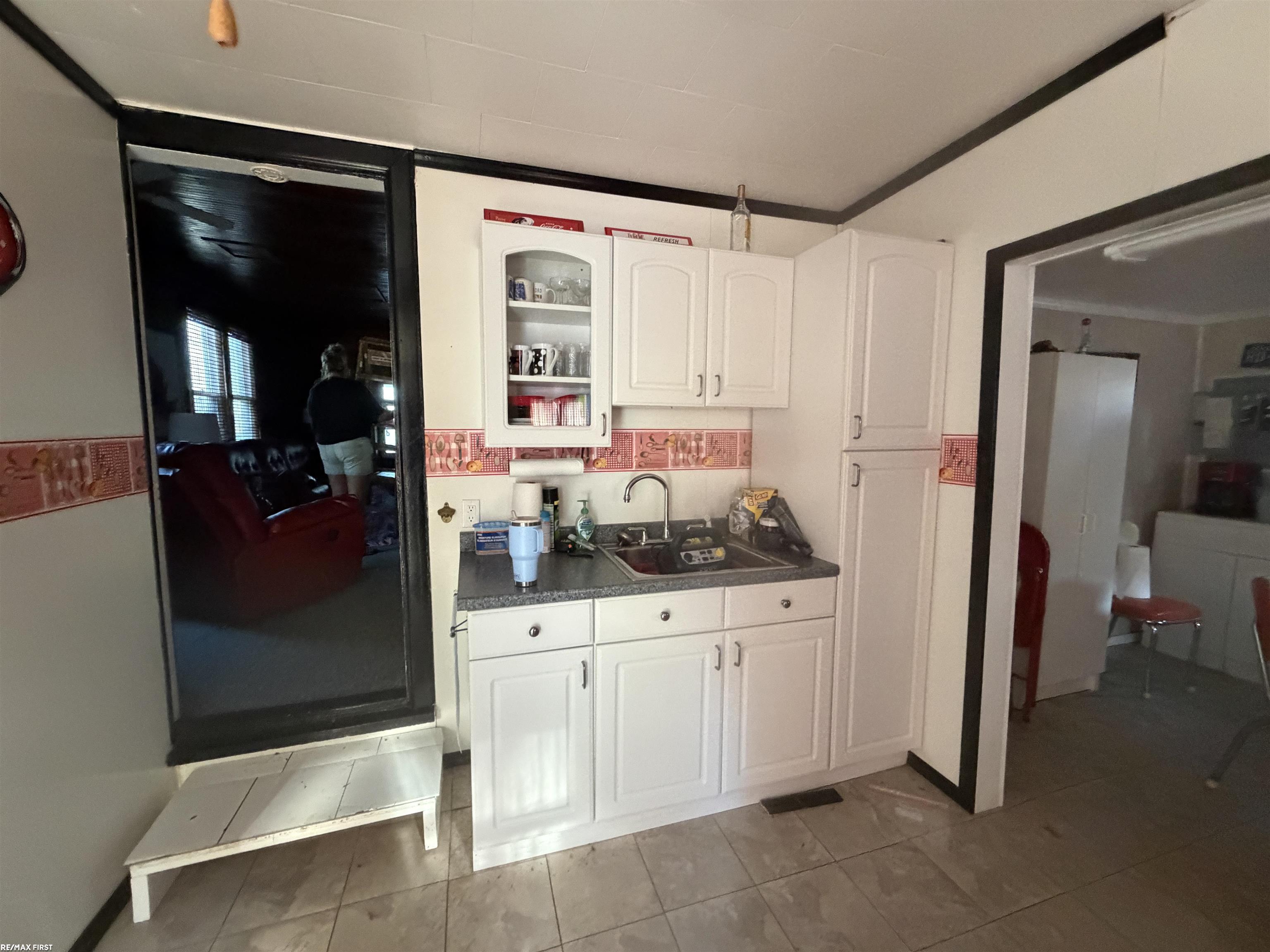 6540 Dickinson Island Property Photo 7