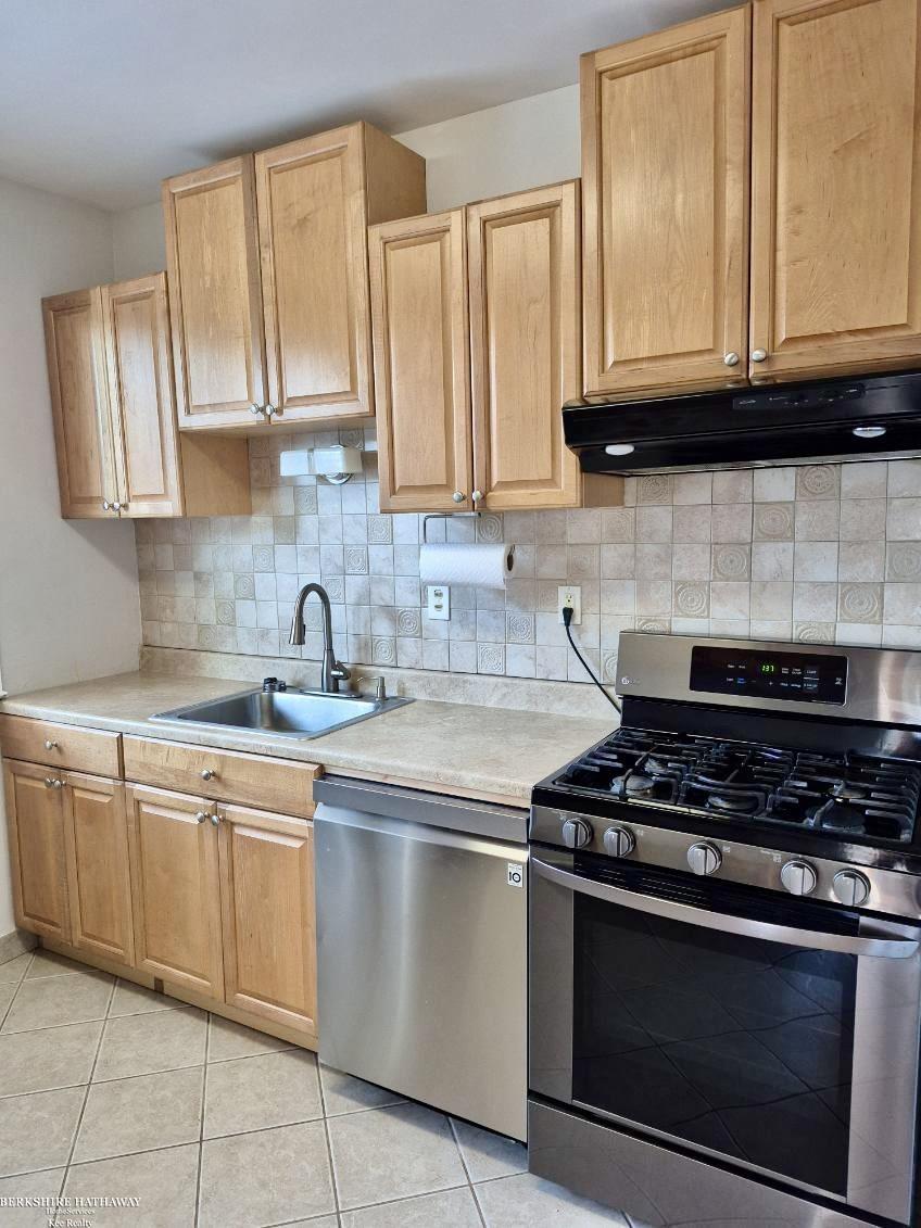 1241 Beaconsfield Street Property Photo 5