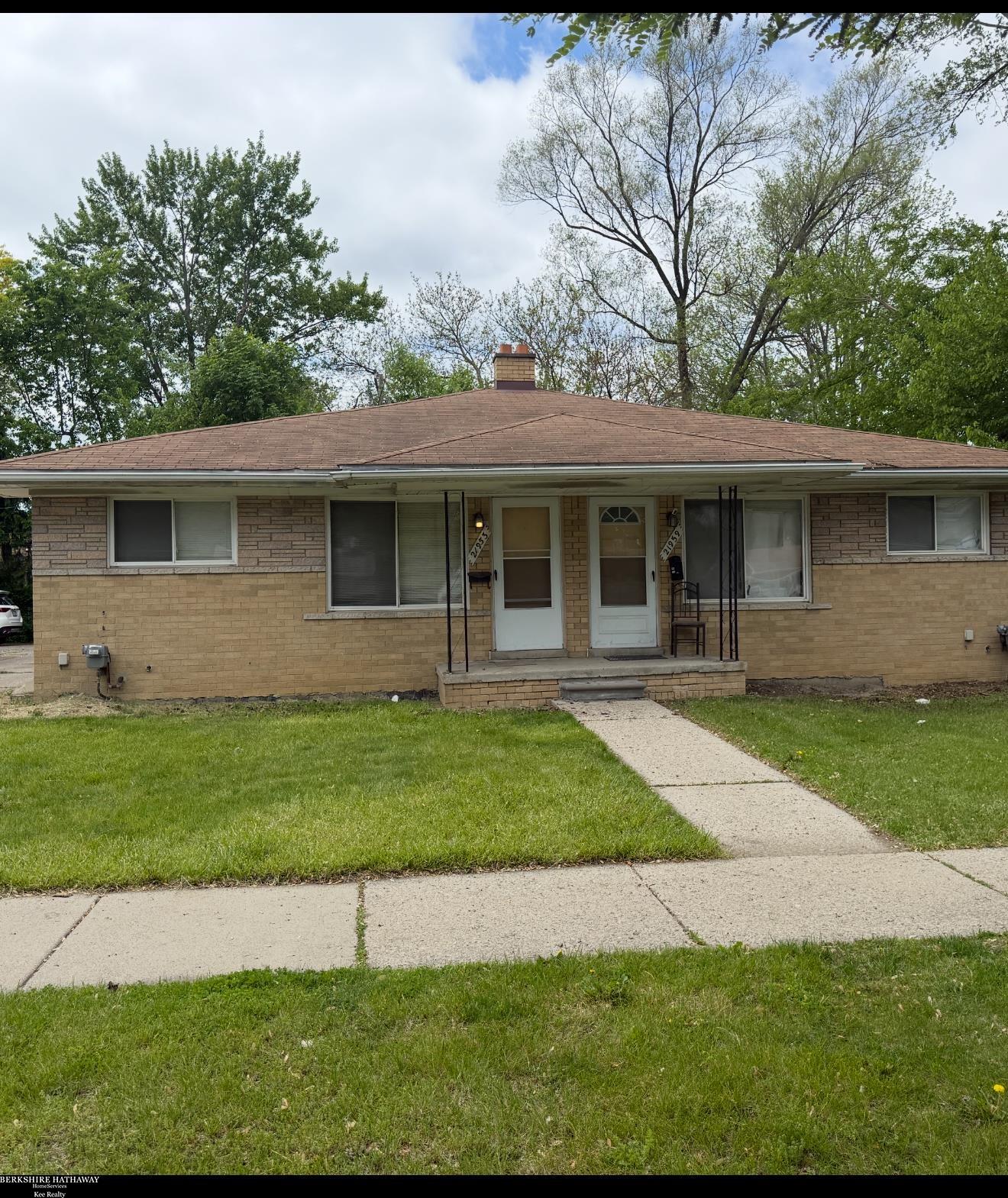 21953 COOLIDGE Highway Property Photo 1