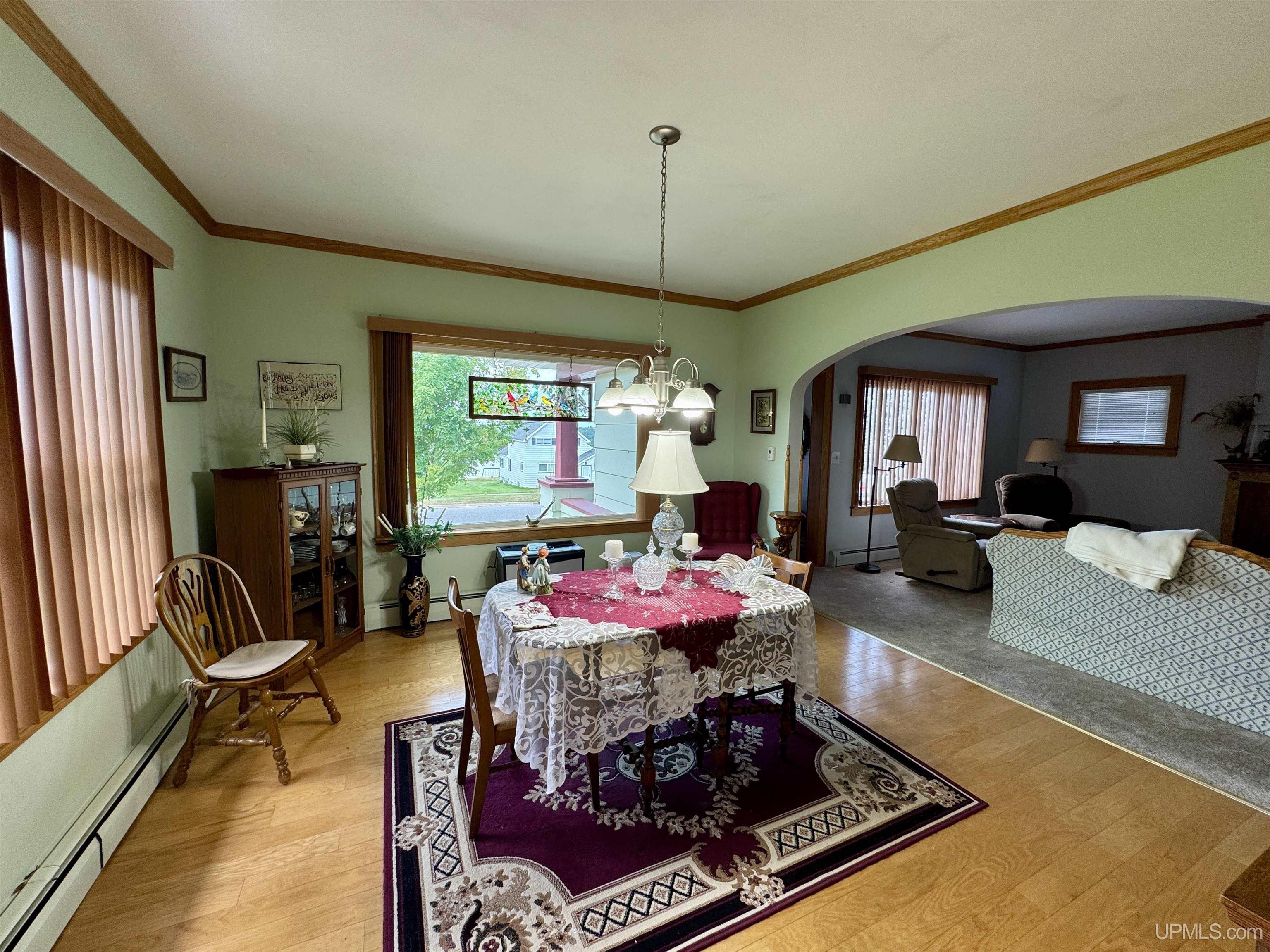 815 Erie Avenue Property Photo 4