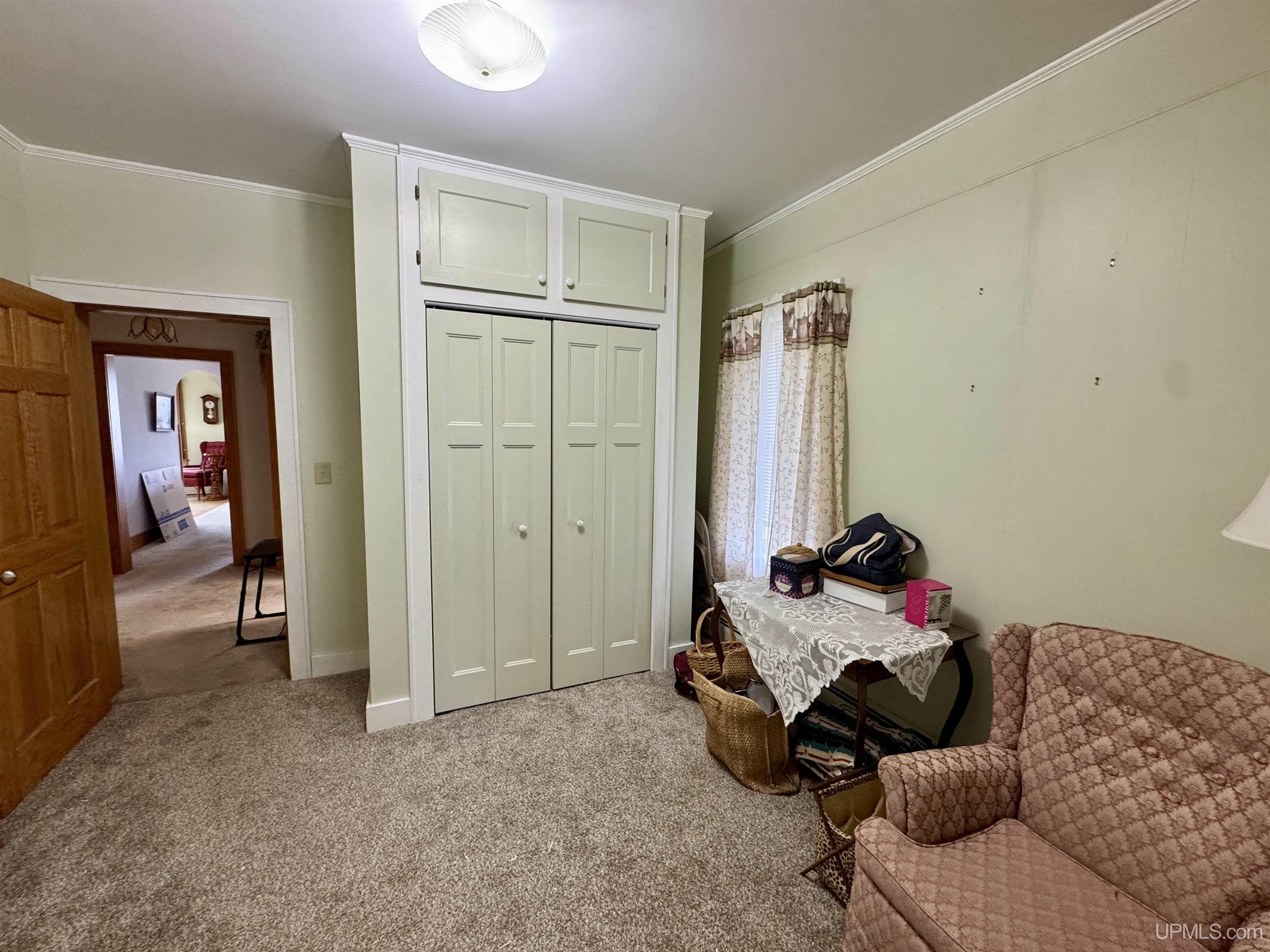 815 Erie Avenue Property Photo 8