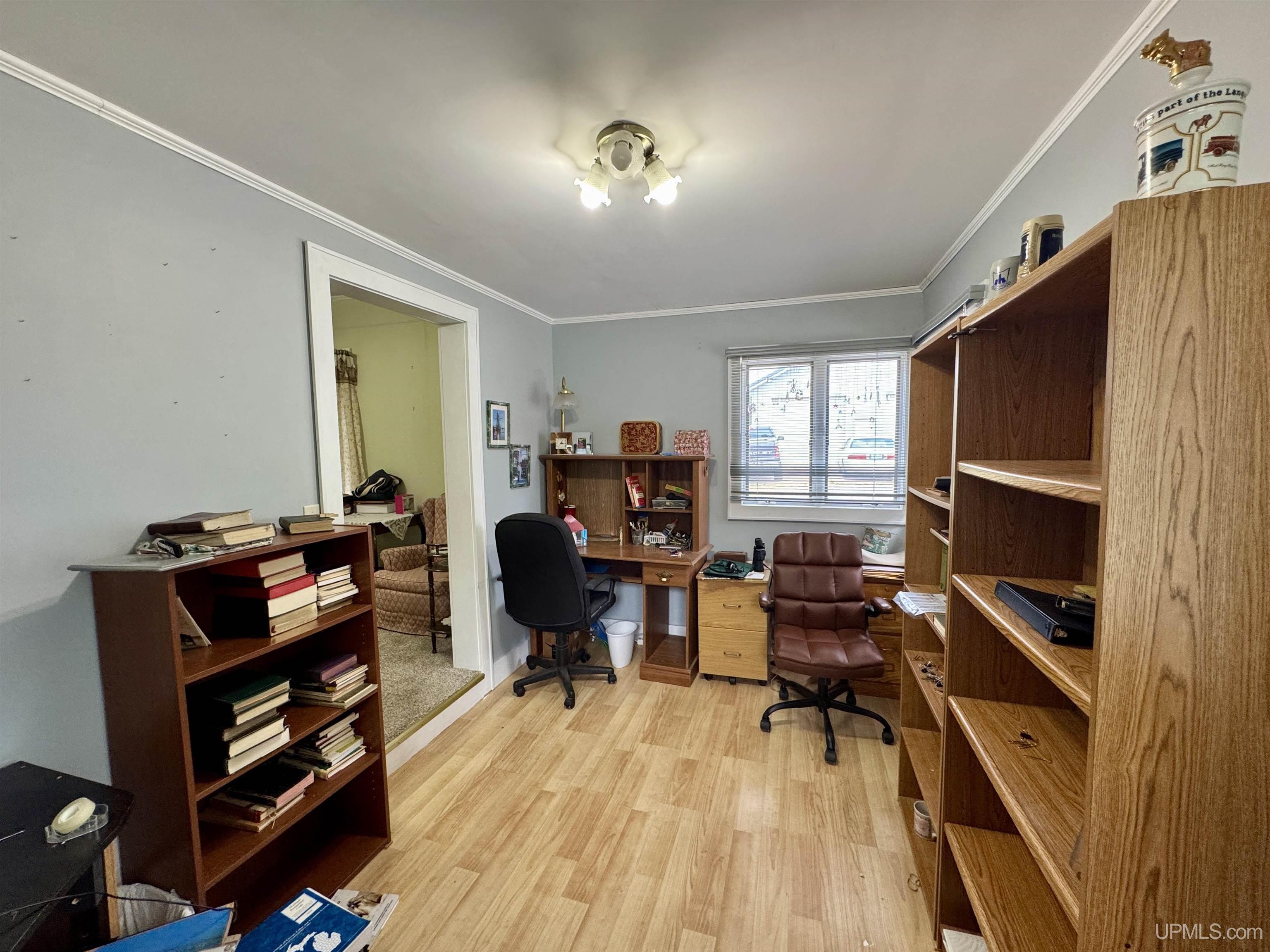 815 Erie Avenue Property Photo 10
