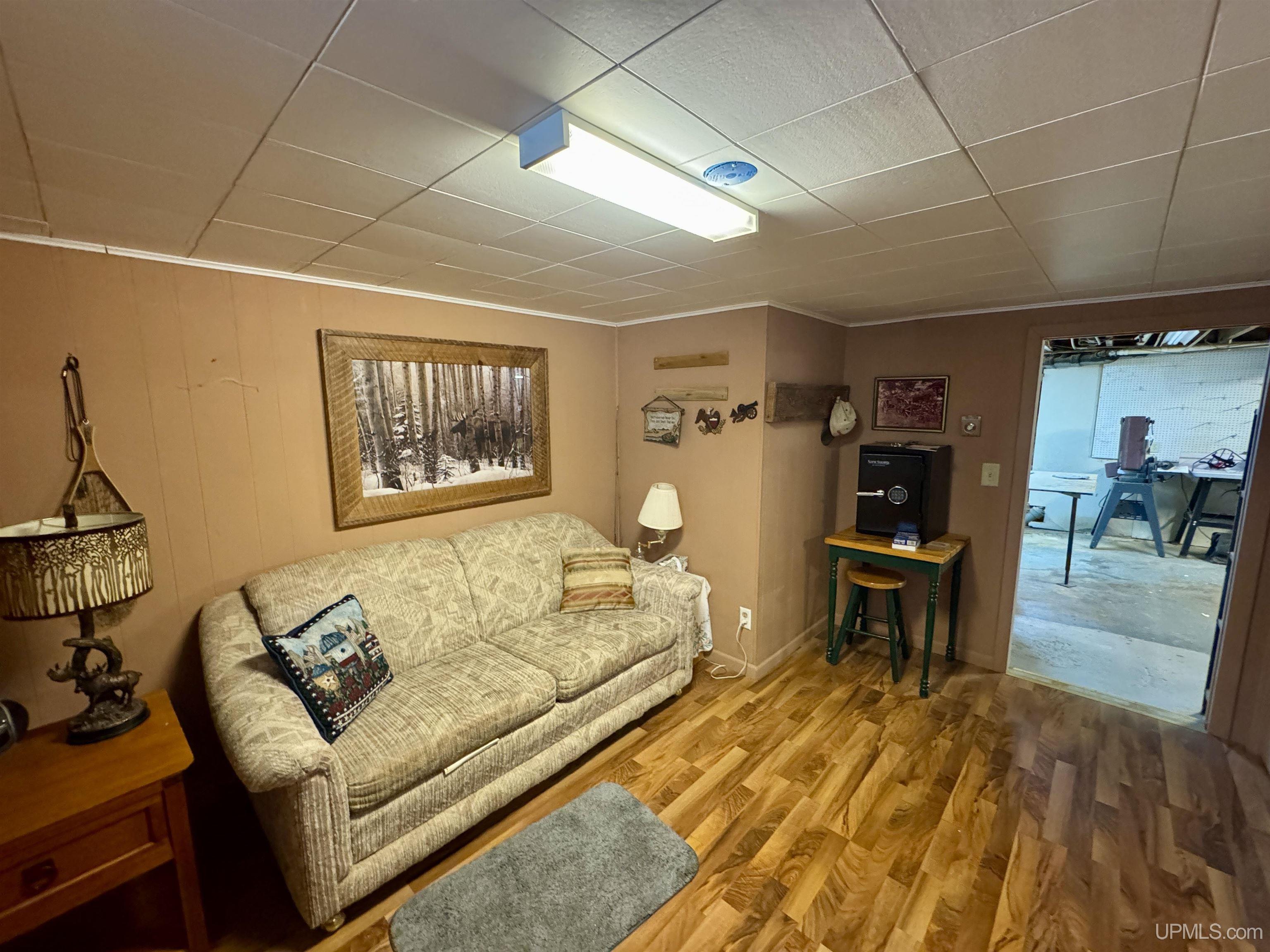 815 Erie Avenue Property Photo 15
