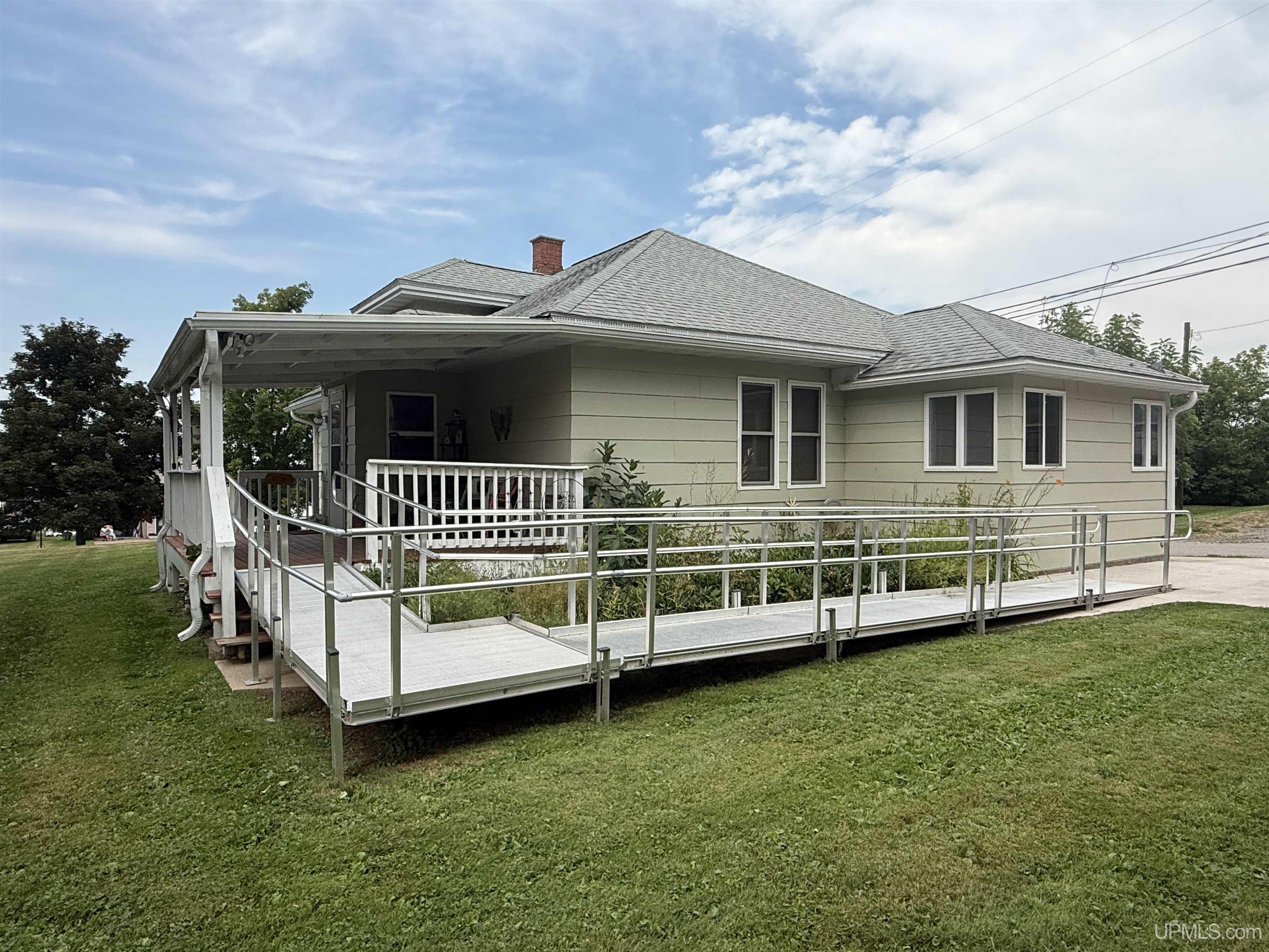 815 Erie Avenue Property Photo 24