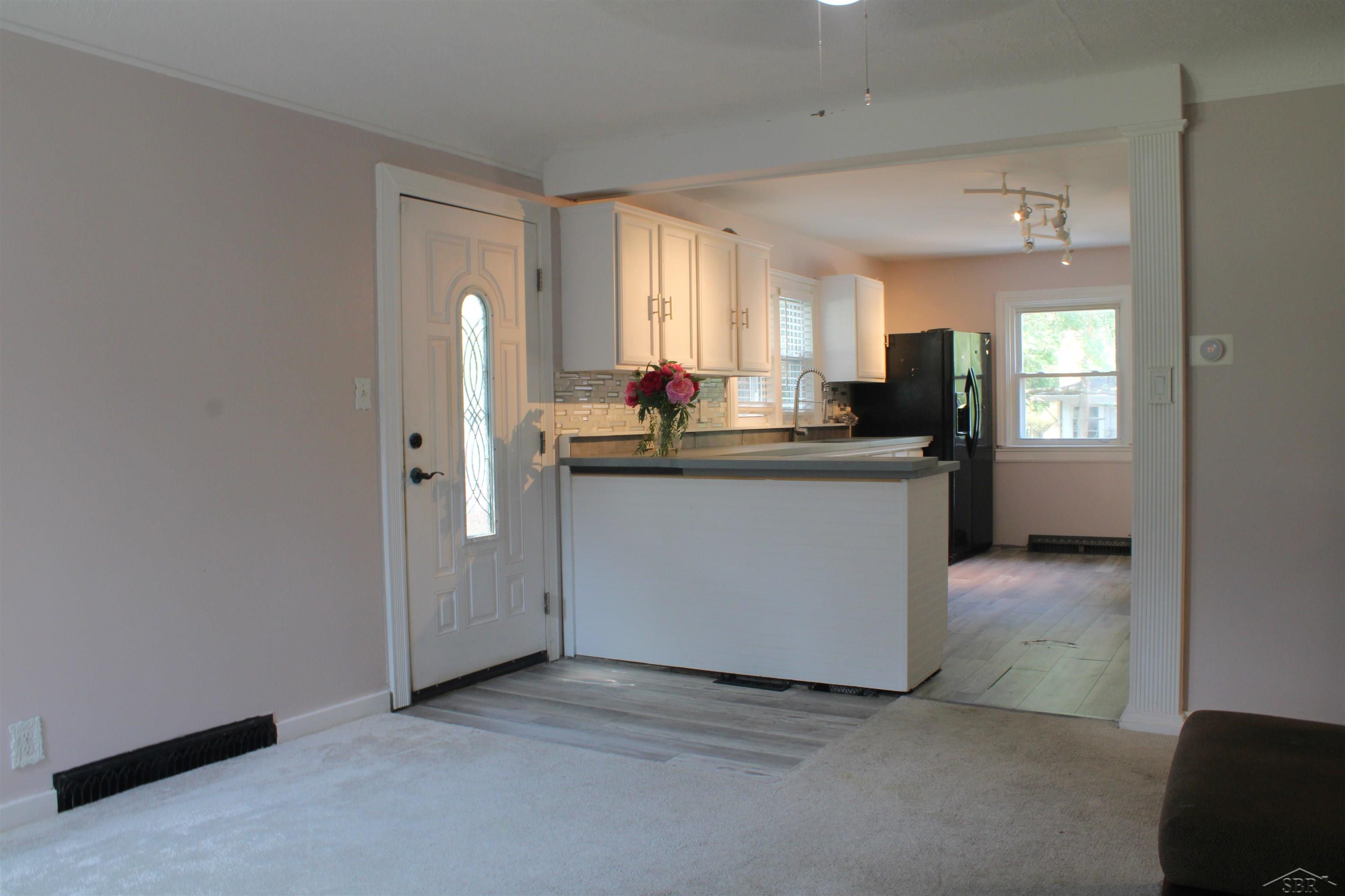 3895 S Washington Road Property Photo 11