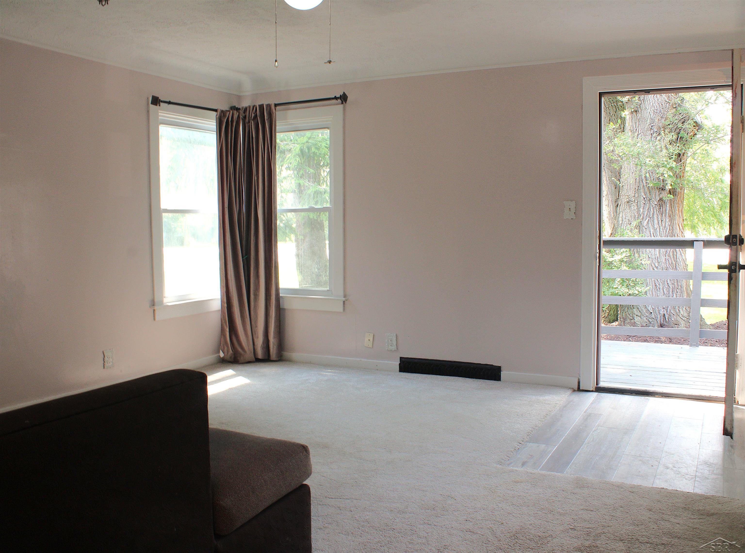 3895 S Washington Road Property Photo 13