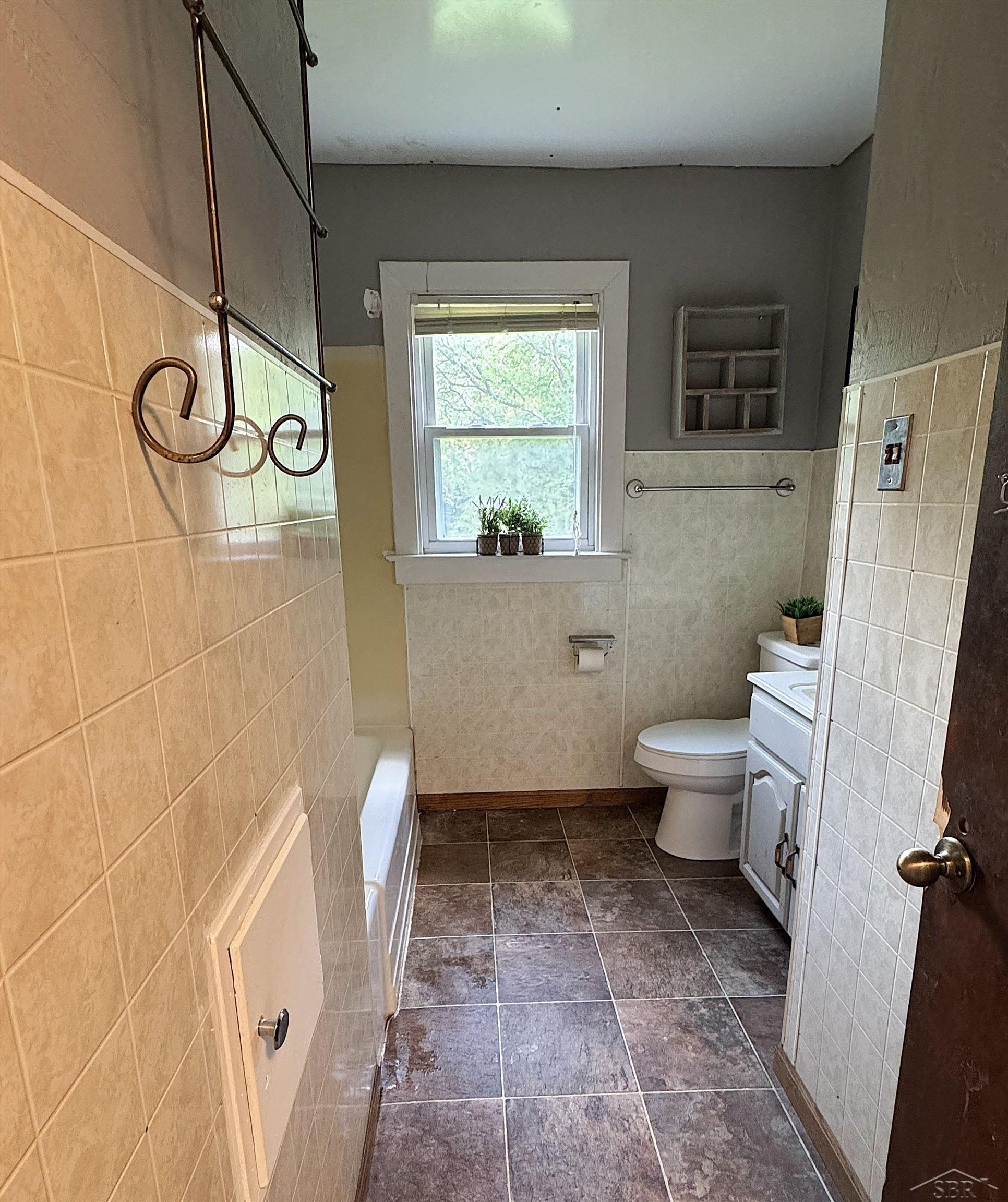 3895 S Washington Road Property Photo 21