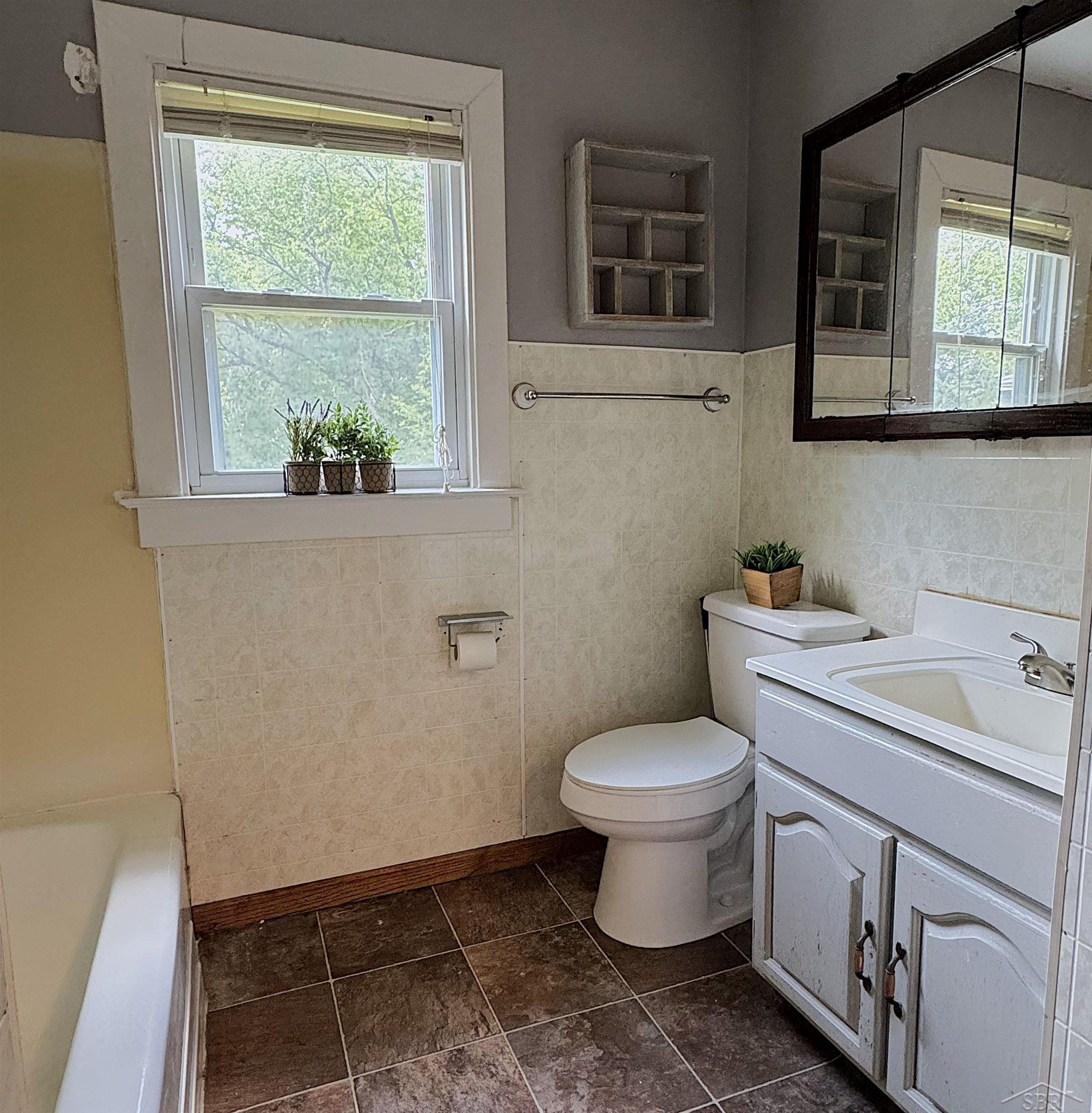 3895 S Washington Road Property Photo 22