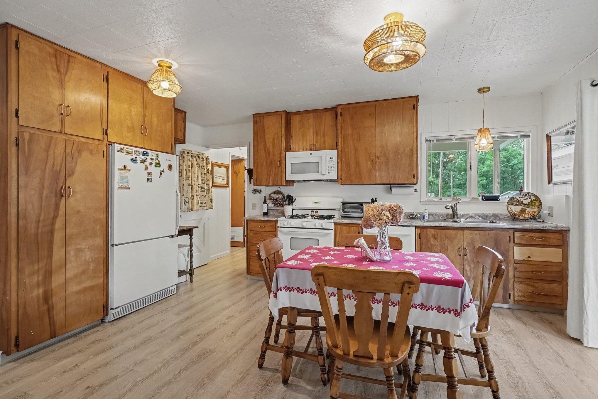 8180 Trails End Road Property Photo 15
