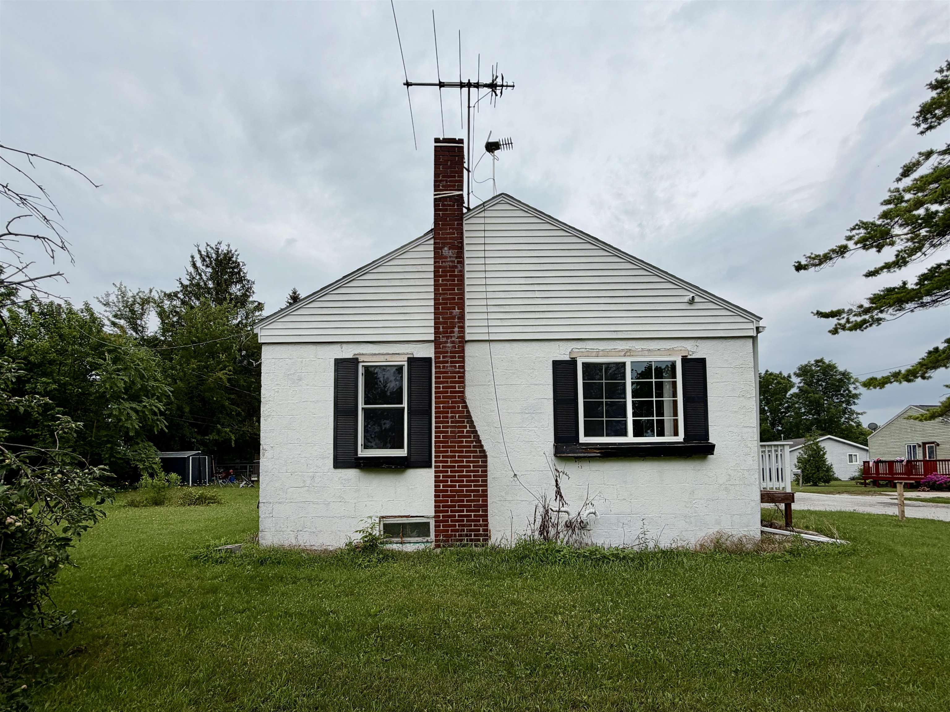 111 6th Street Property Photo 4