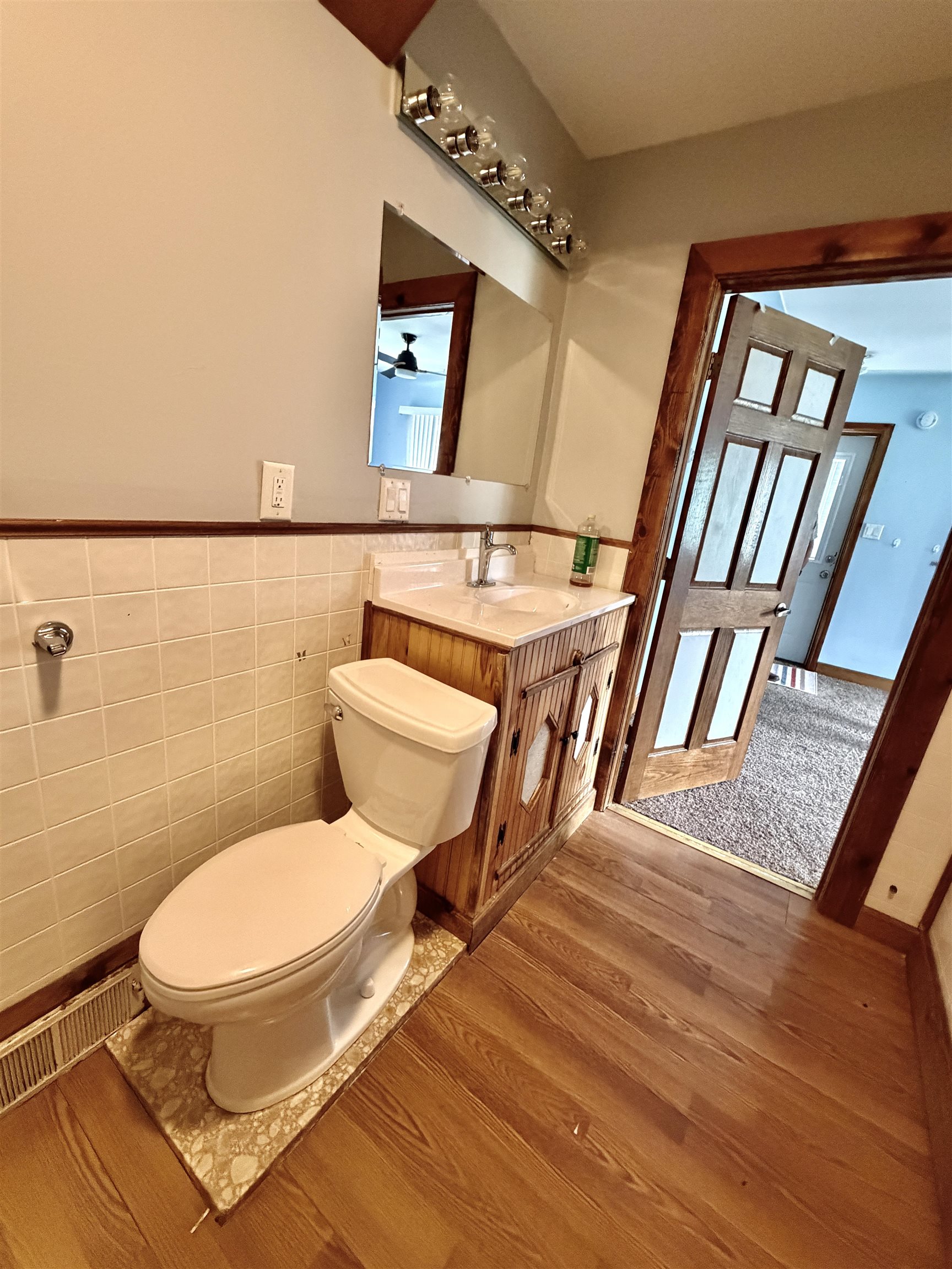 111 6th Street Property Photo 9