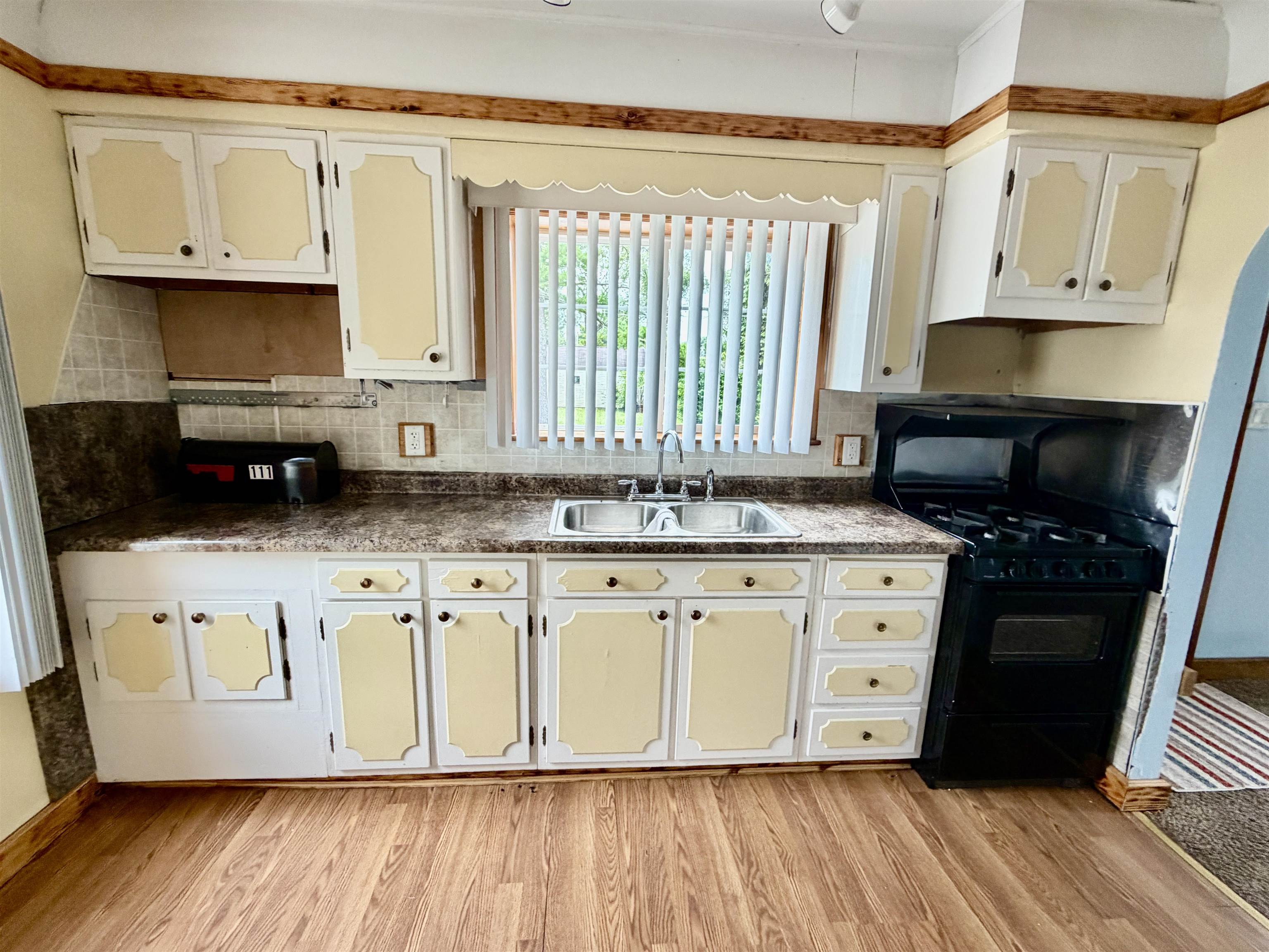 111 6th Street Property Photo 12