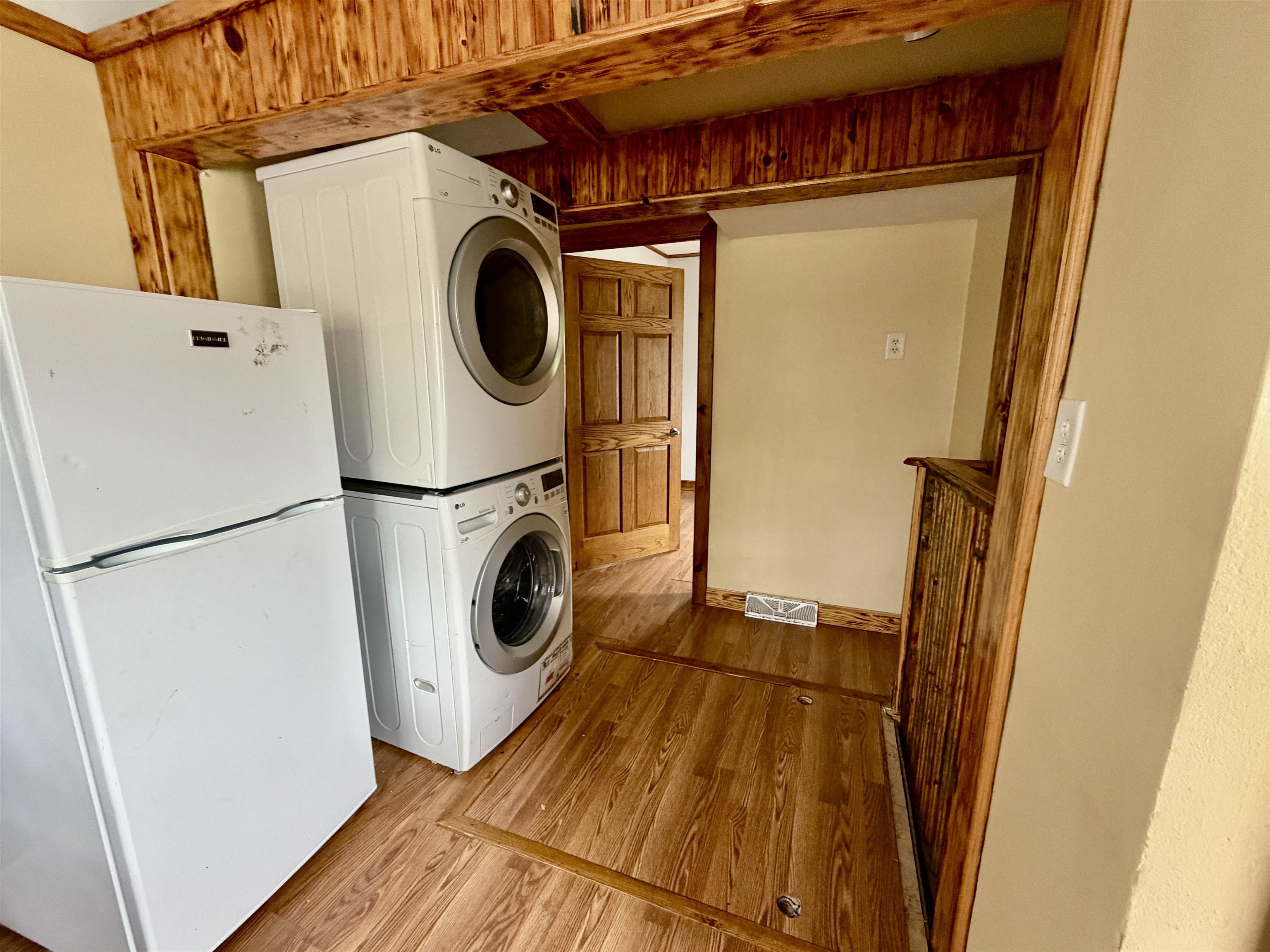 111 6th Street Property Photo 14