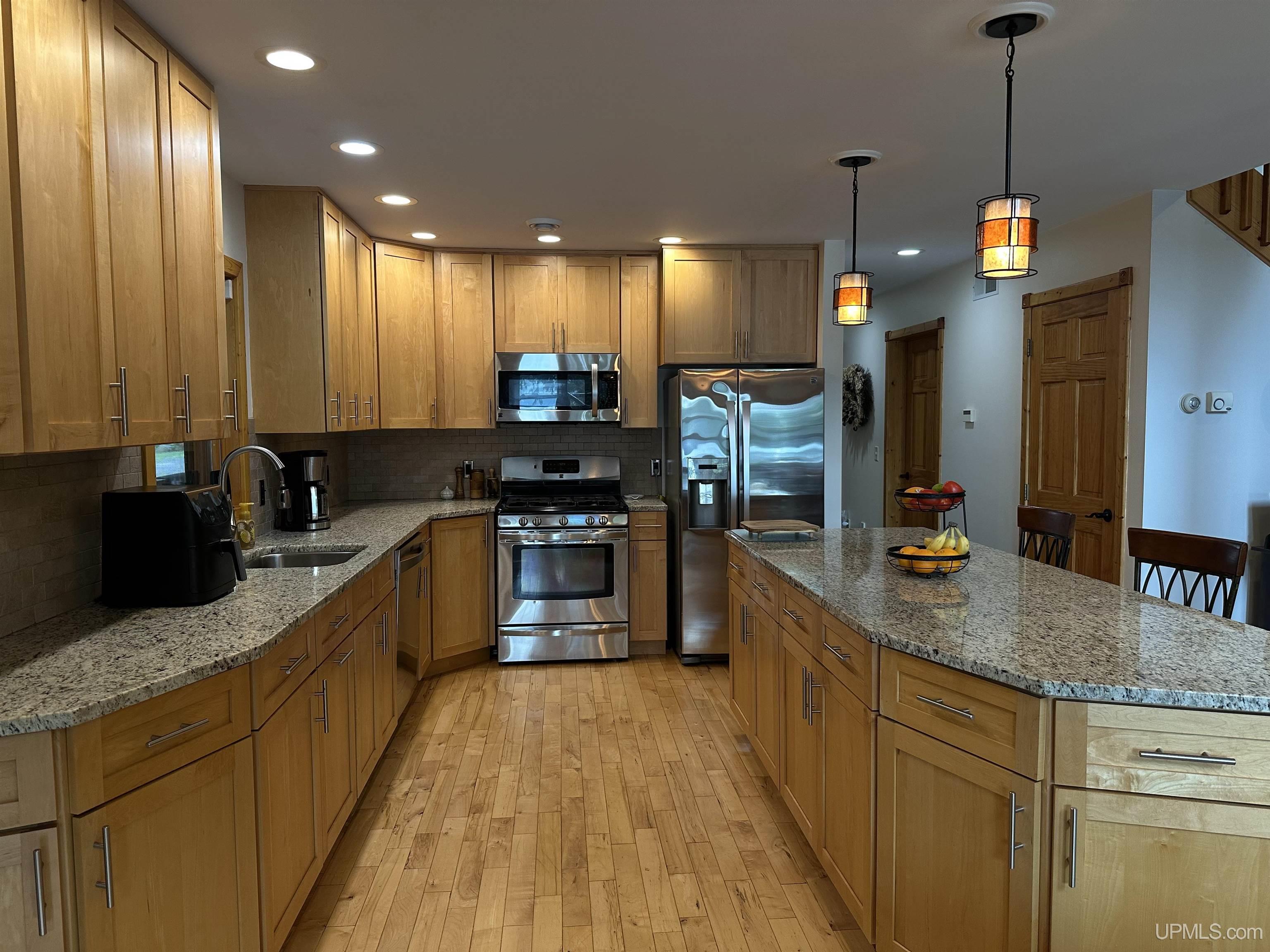 8997 N East Shore Road Property Photo 11