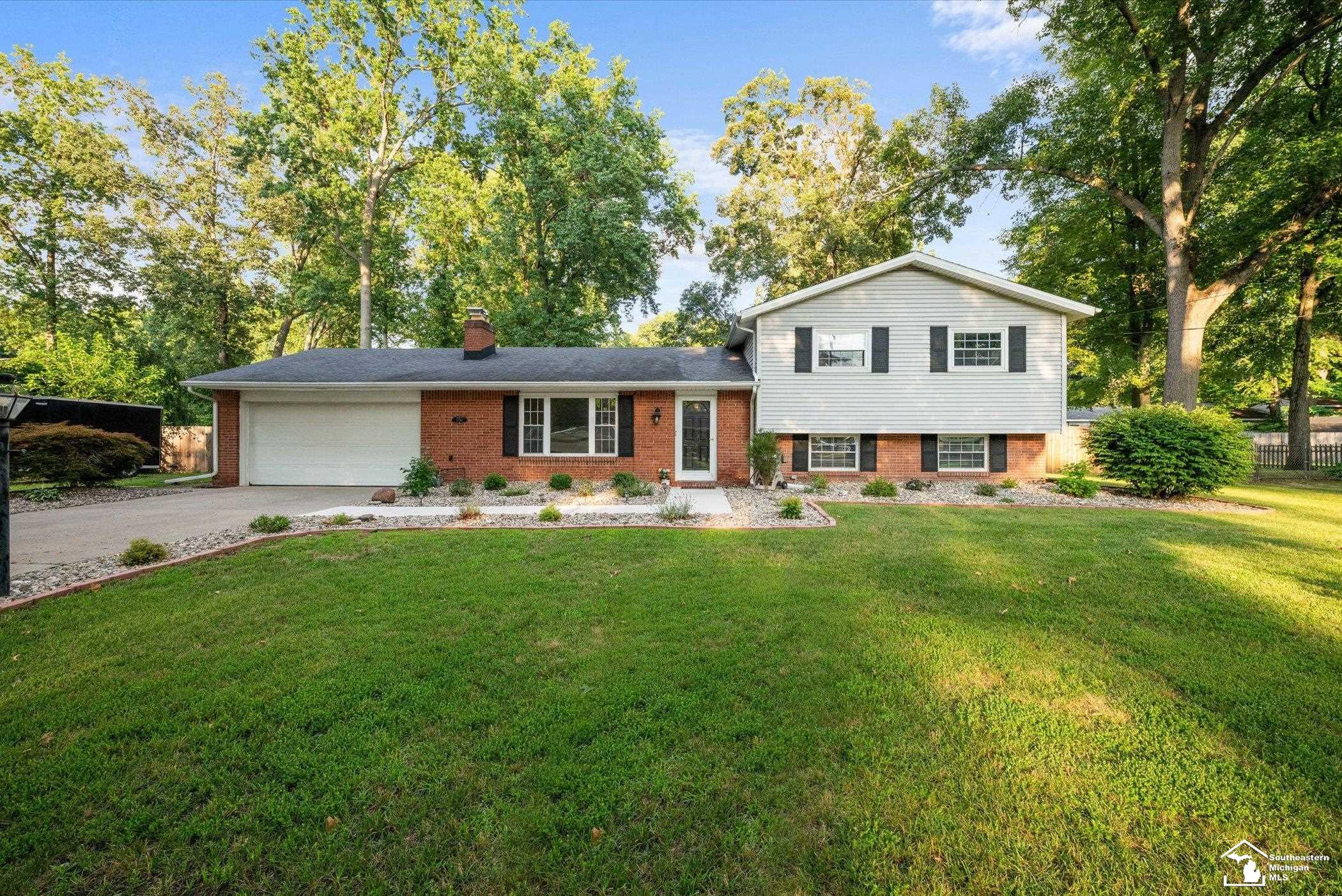 7710 Fir Drive Property Photo 1