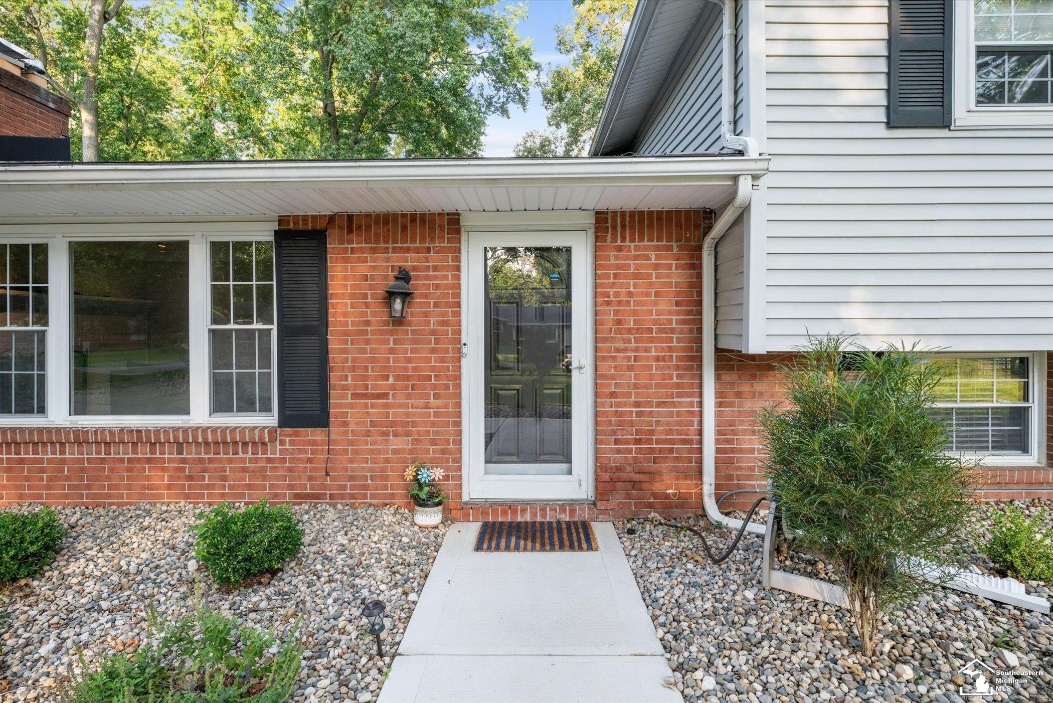 7710 Fir Drive Property Photo 4