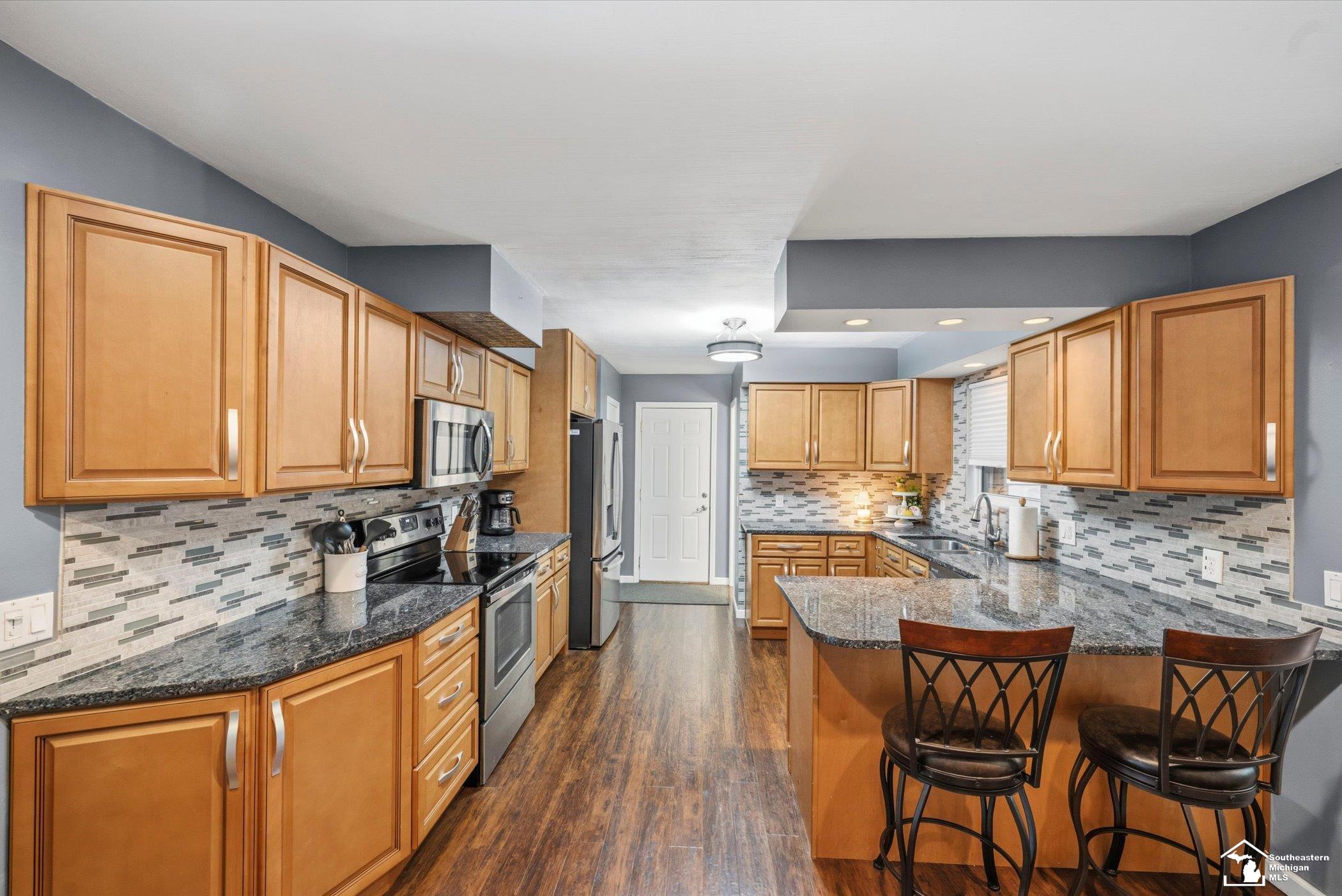 7710 Fir Drive Property Photo 10